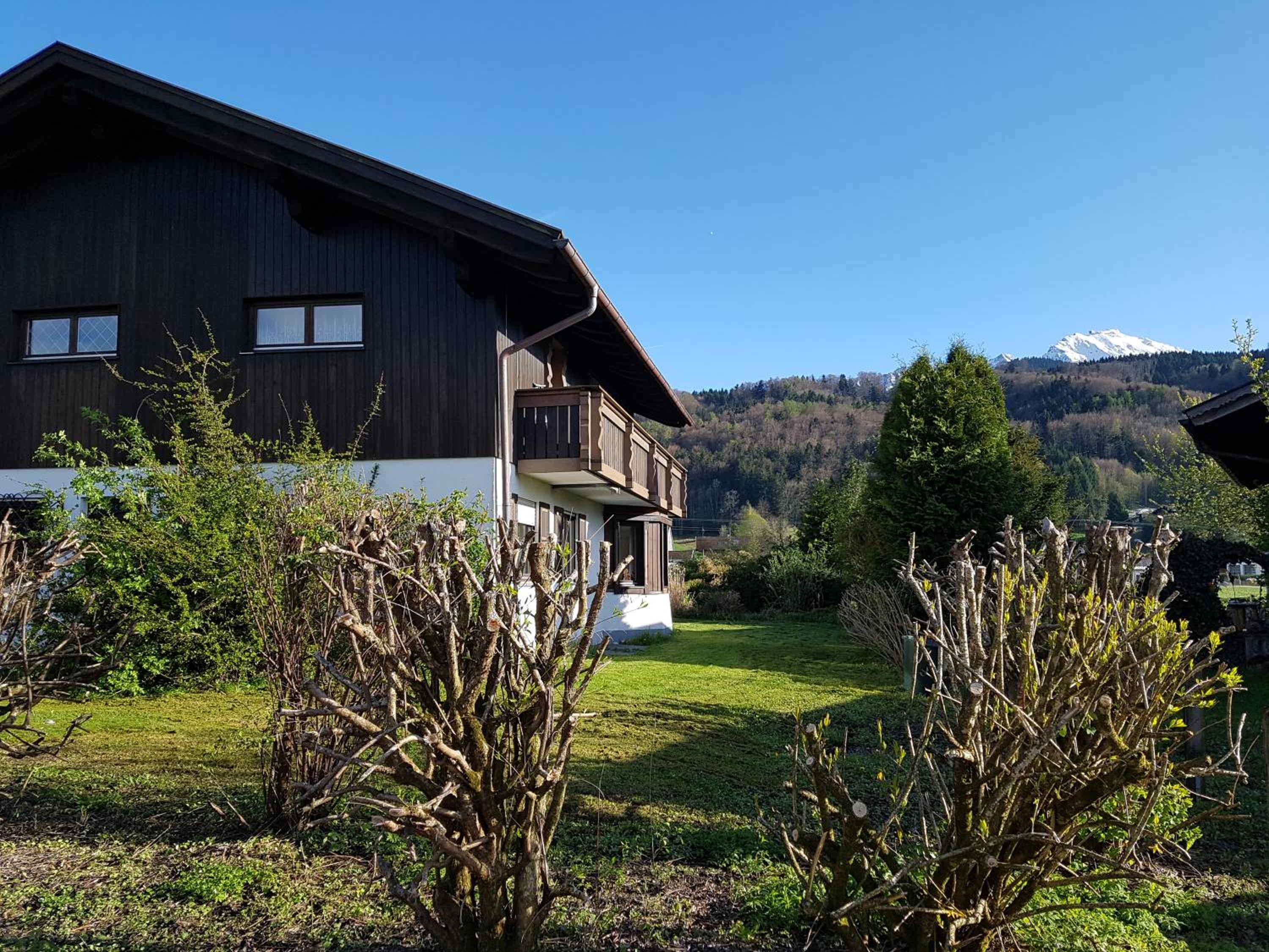 Großes Ferienhaus - Own cottage near Chiemsee