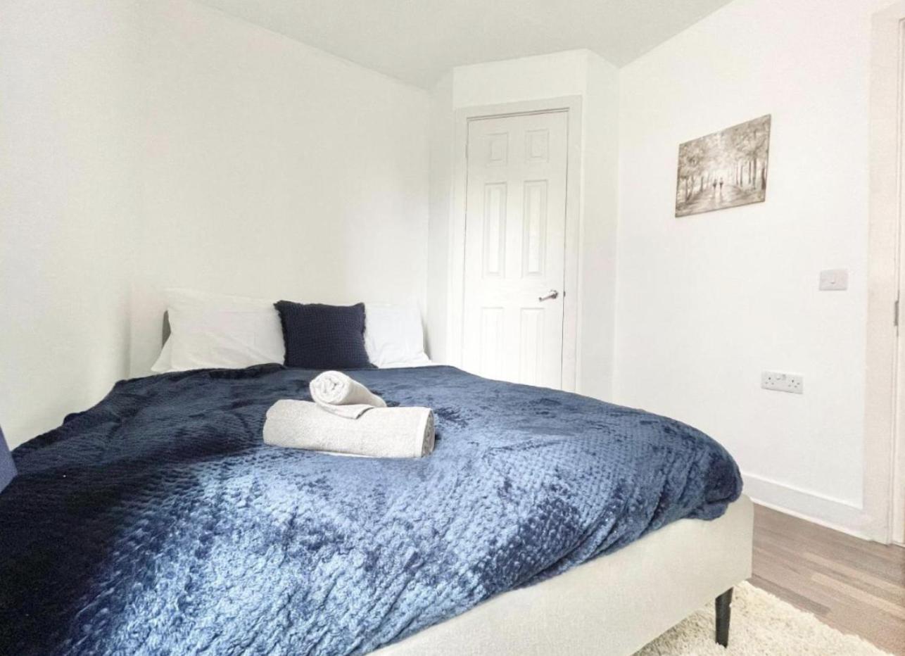 Southampton Vacations - Charming 2-Bed Flat Sleep 4- Great for families and contractors! - Property Image 6