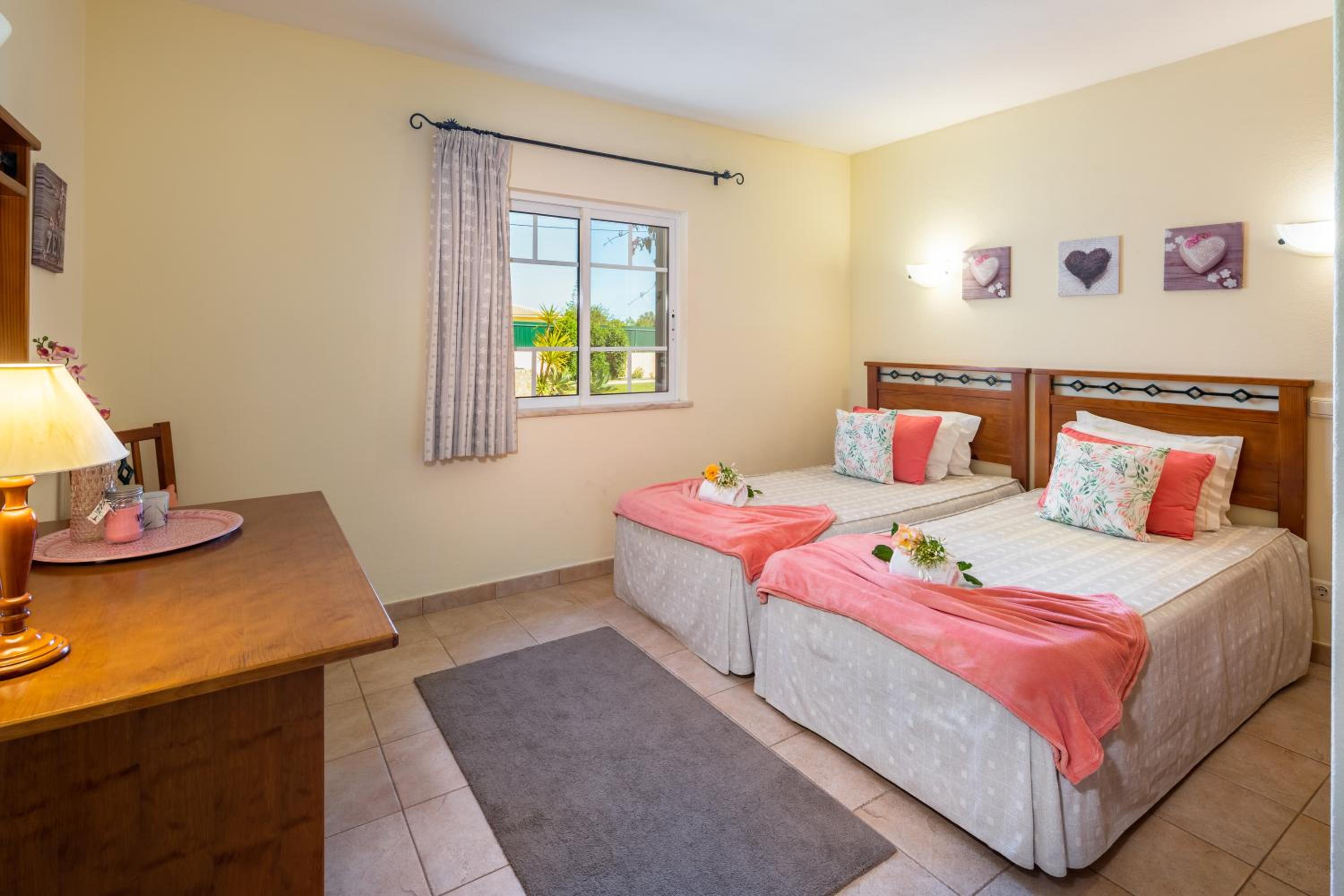 Apartamentos Monte dos Avós, Albufeira by AlgarveBlossom