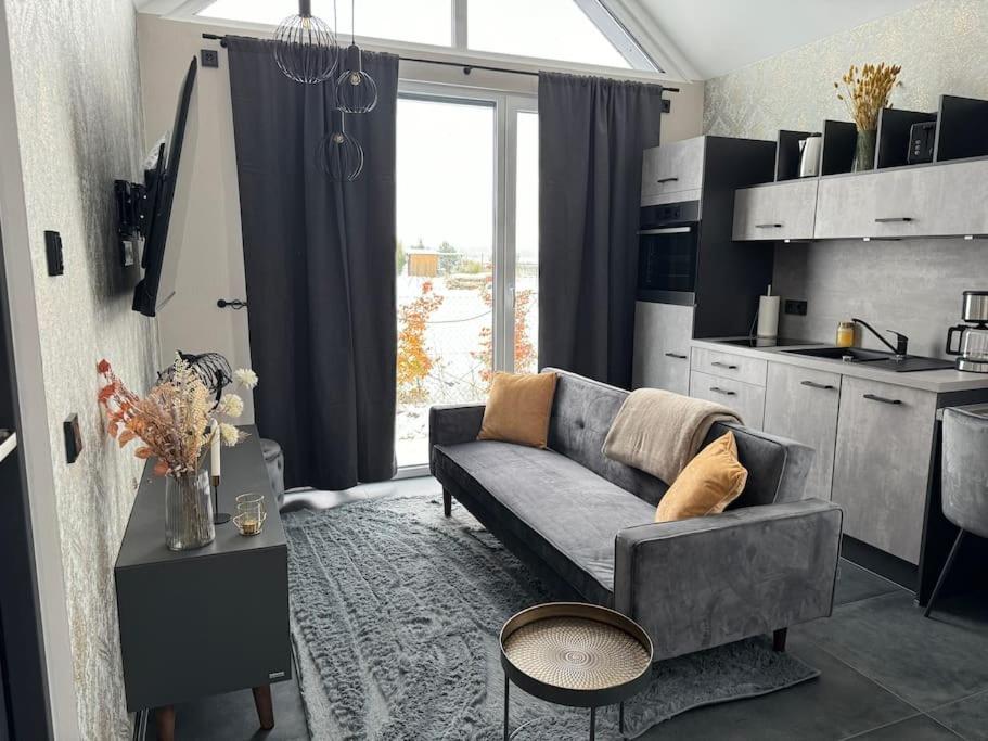 Tiny Ferienhaus Oskar 100m Entfernt zum See Strand