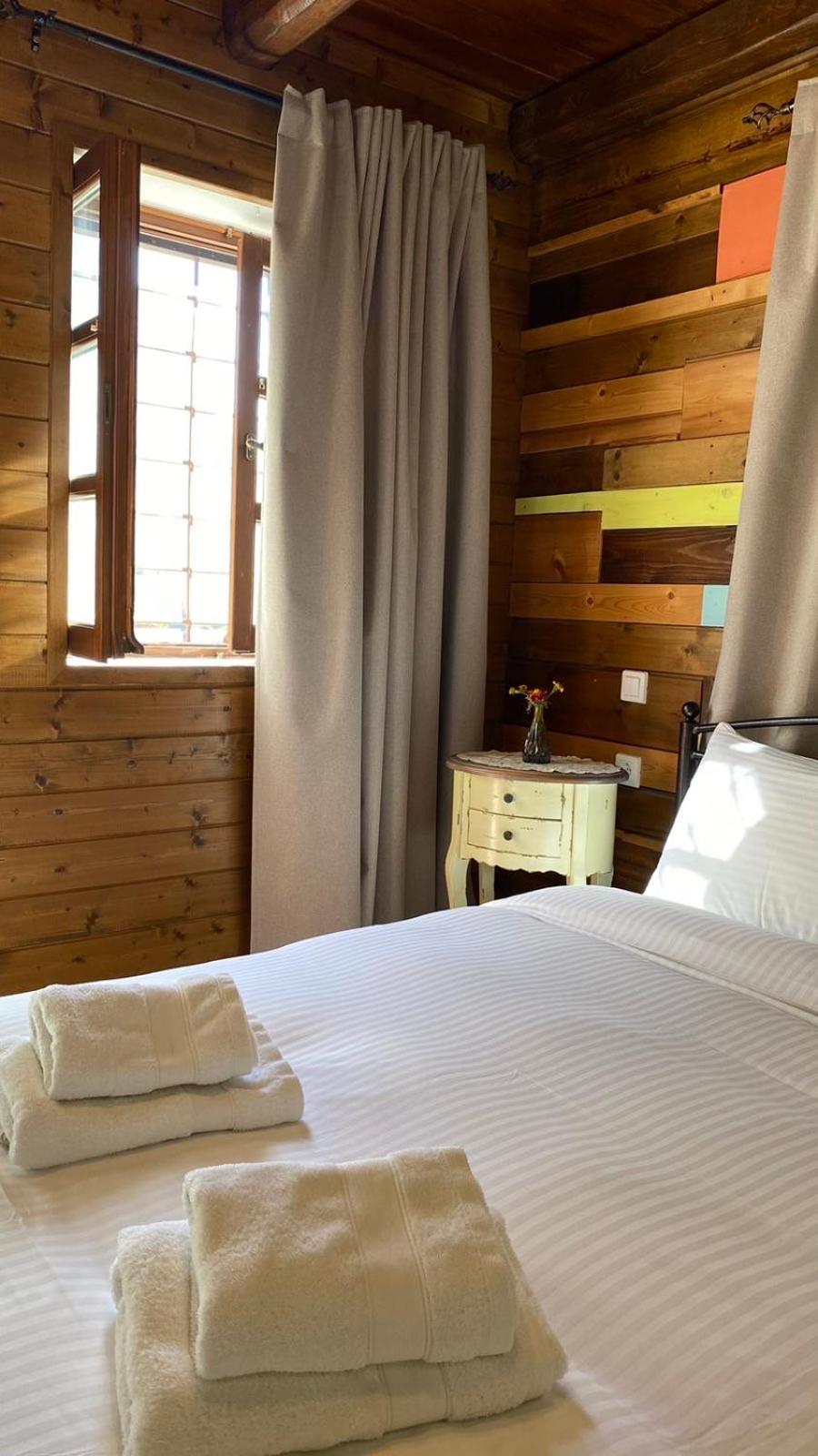 Ikojenia Traditional Lodge