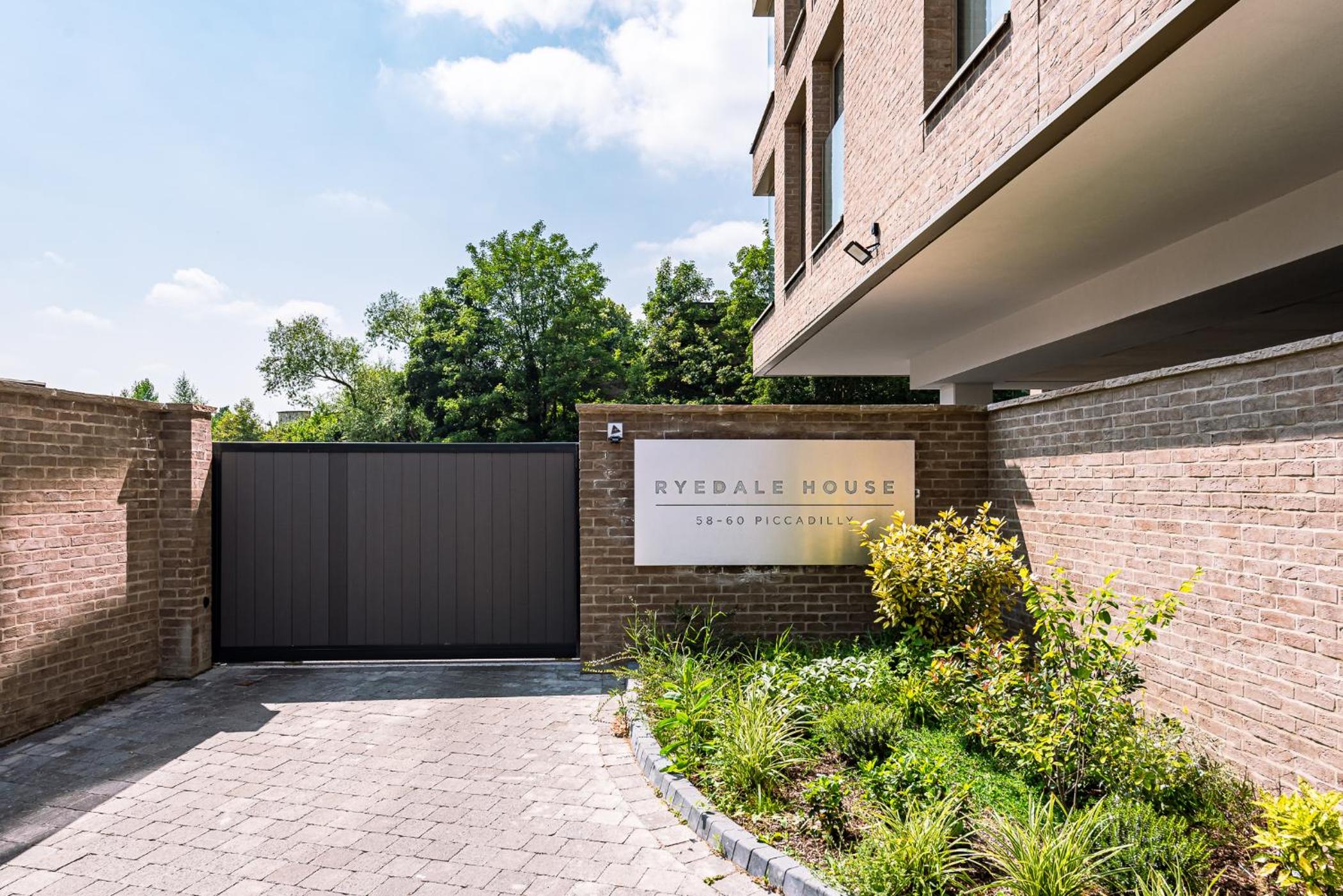 The Residence @ Ryedale House view 3