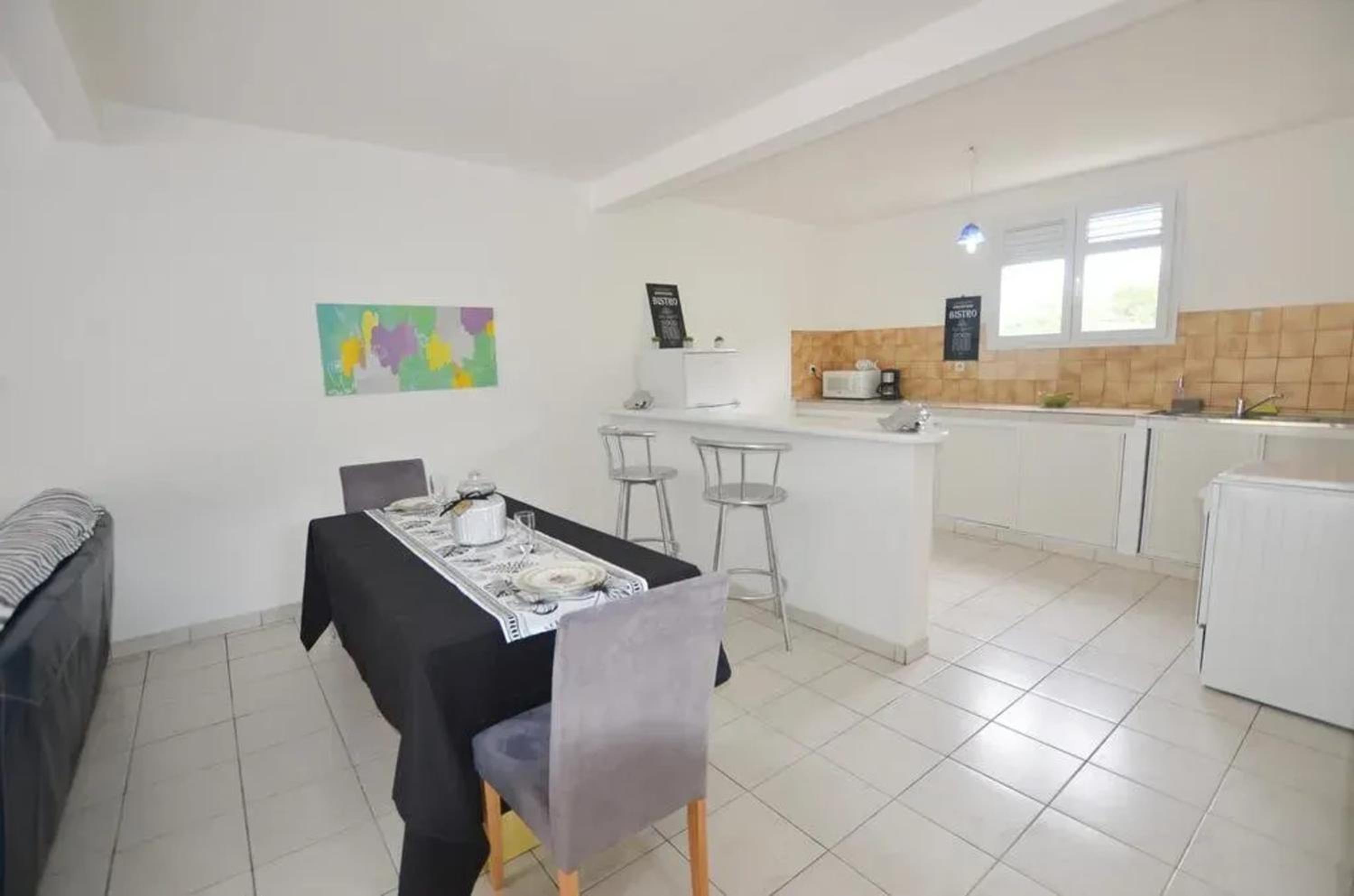 Appartement familial avec piscine a Riviere Pilote 92 m² view 4