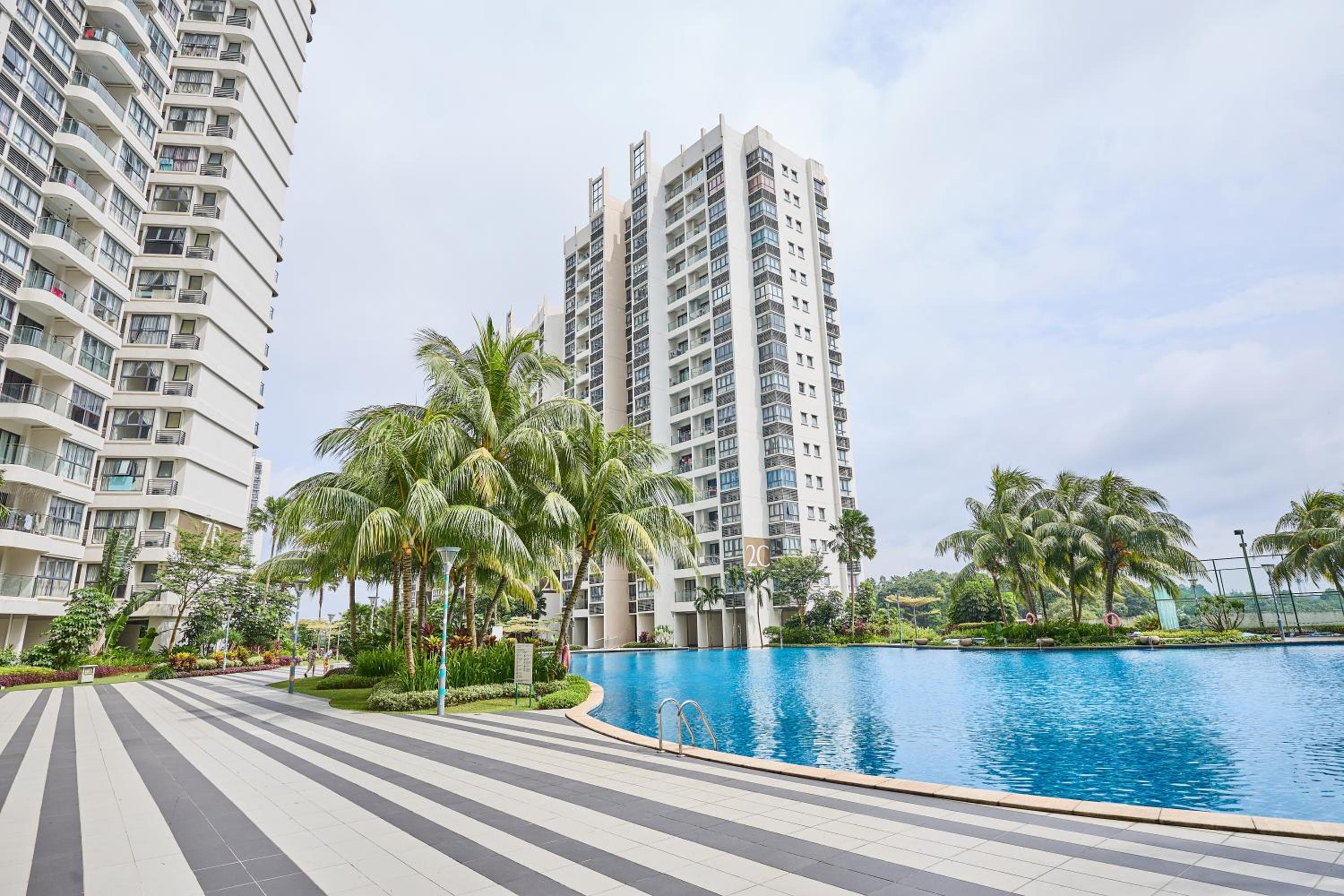 Danga Bay suite by JustHome 5pax