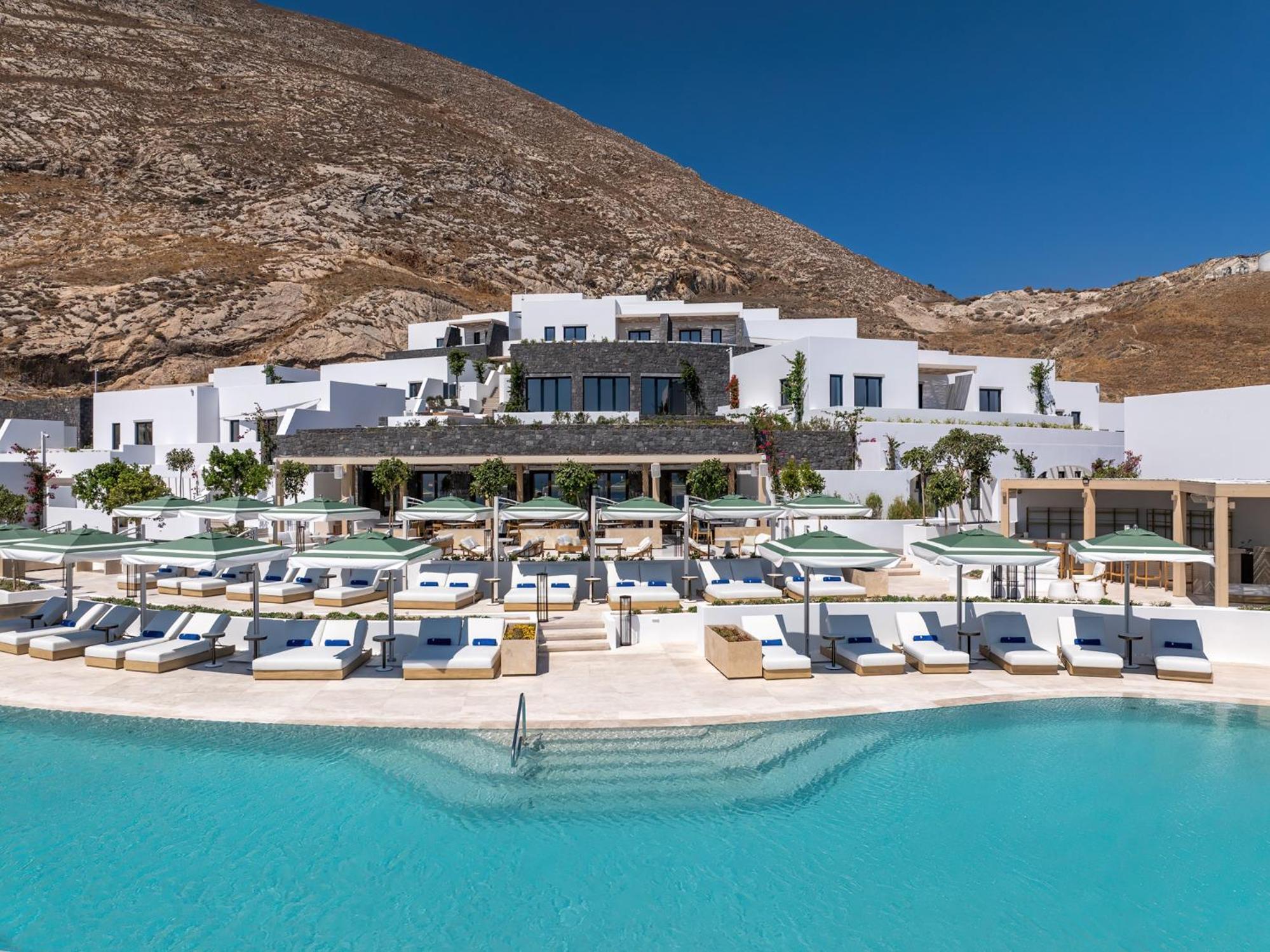 Sandblu Santorini, LXR Hotels & Resorts