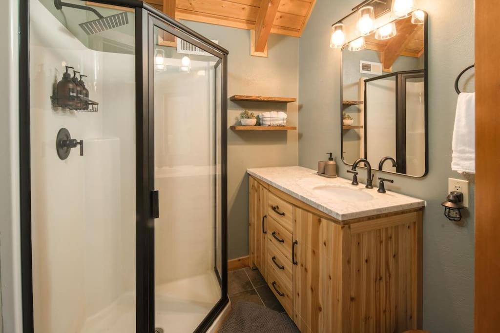 Wrap-Around Porch, Hot Tub and Game Room view 5