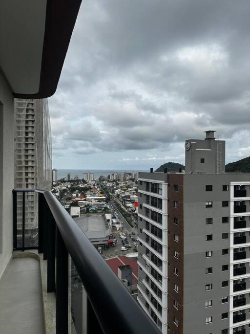 Praia Brava com Vista Mar Apt 2 Quartos Perto de BC