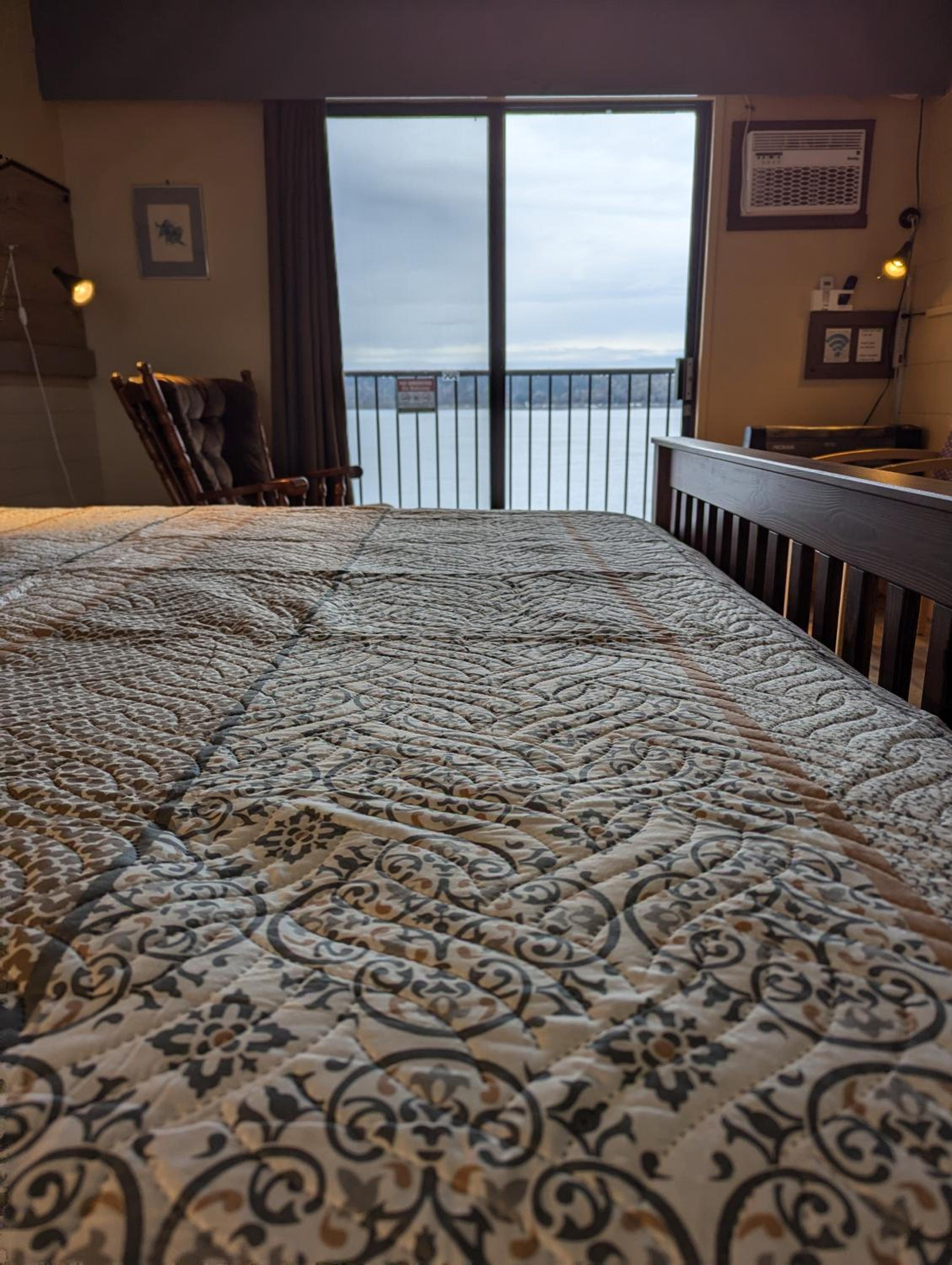Above Tide Motel