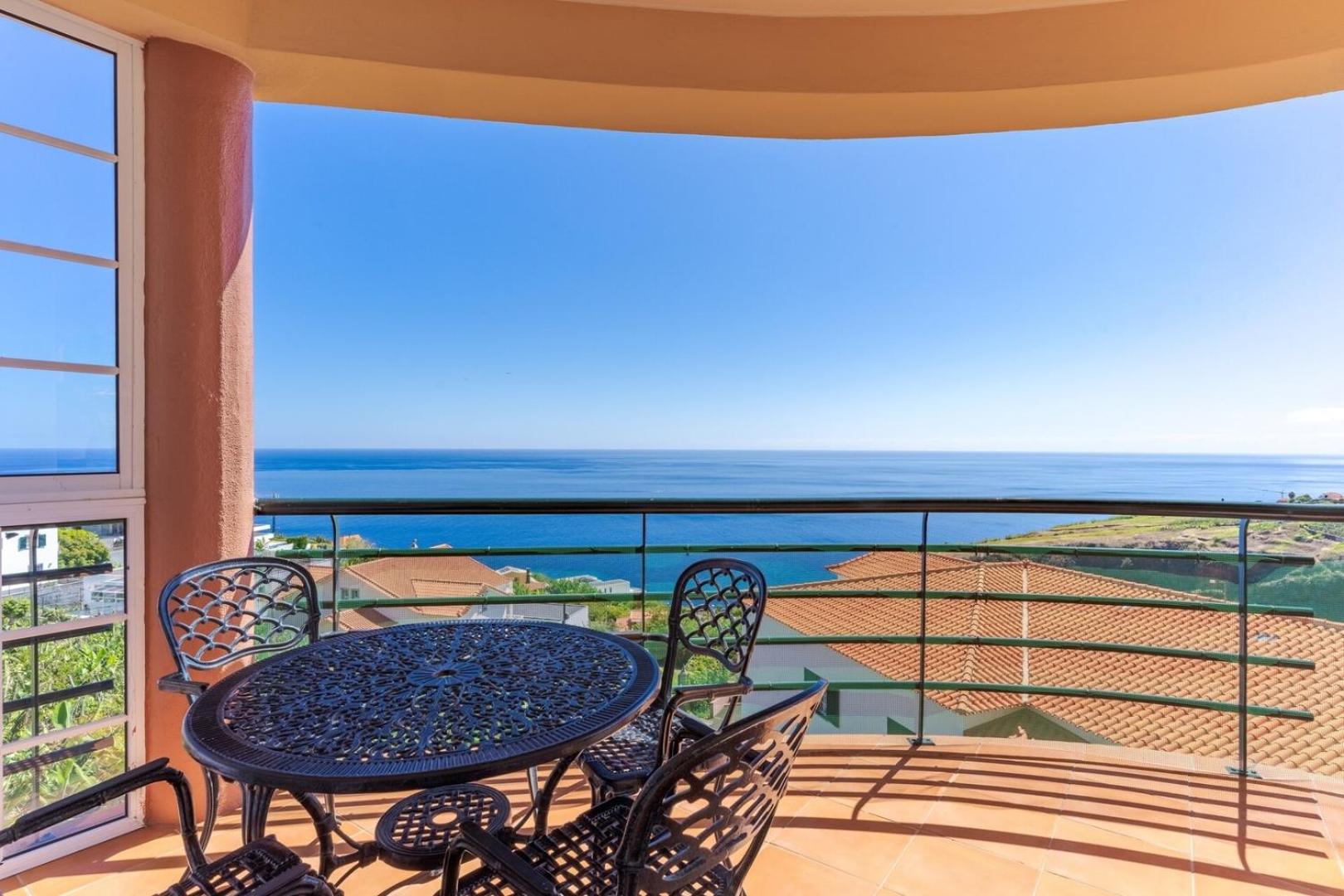 Alegria Apartment, by Pausa Holiday Rentals