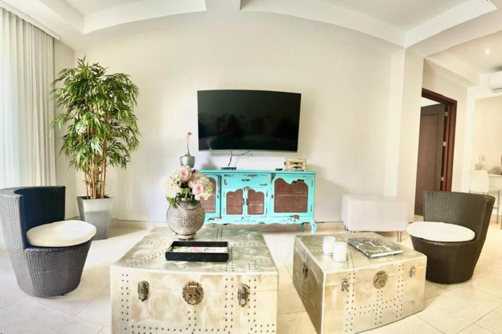 Modern Comfort - Spacious 2BR in Walled City