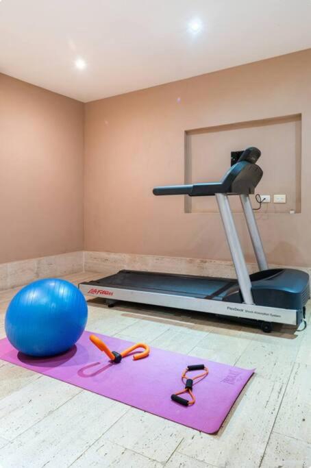 Modern Comfort - Spacious 2BR in Walled City