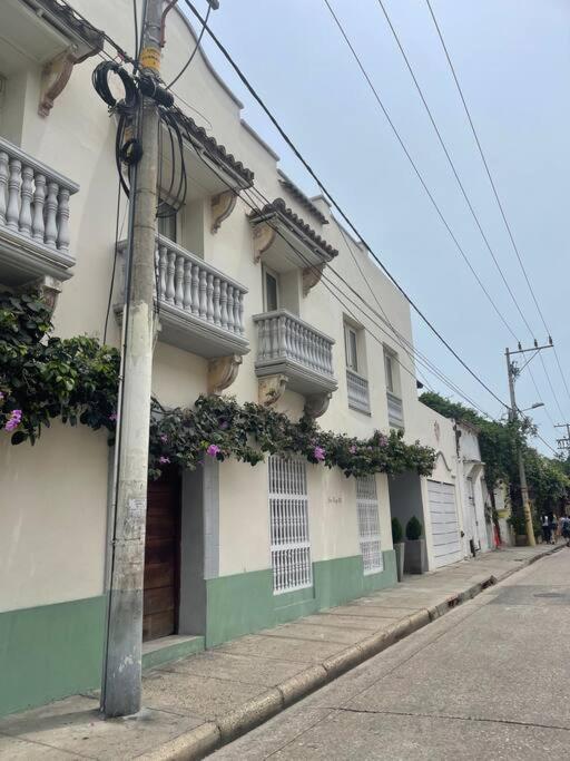 Modern Comfort - Spacious 2BR in Walled City