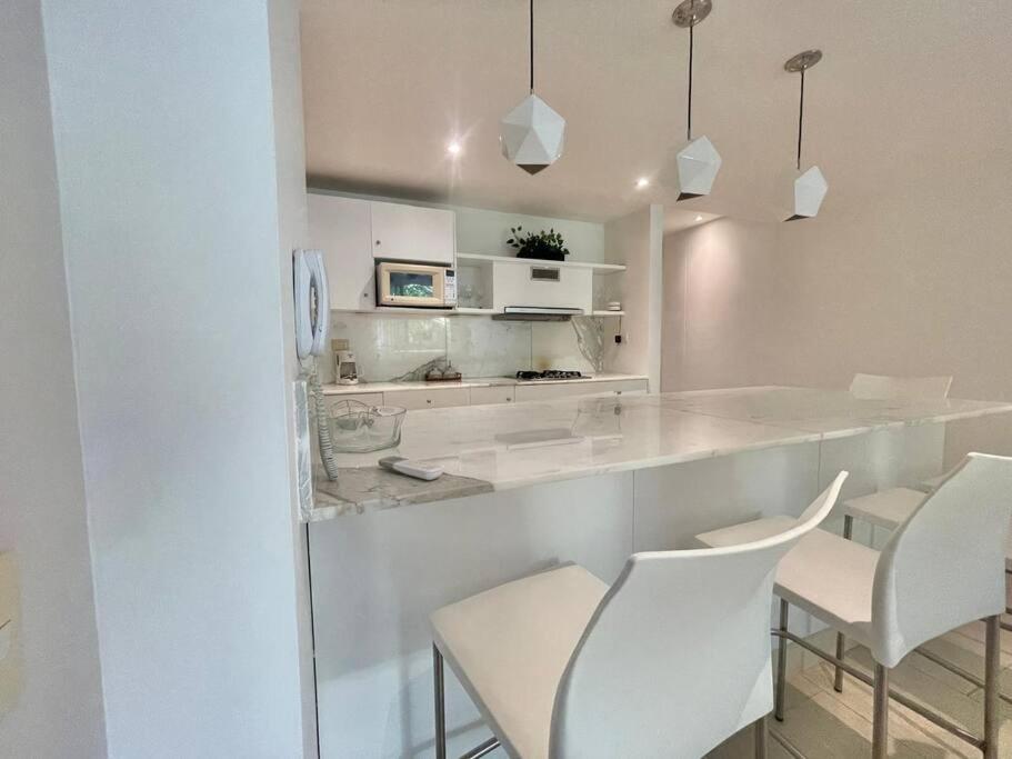 Modern Comfort - Spacious 2BR in Walled City