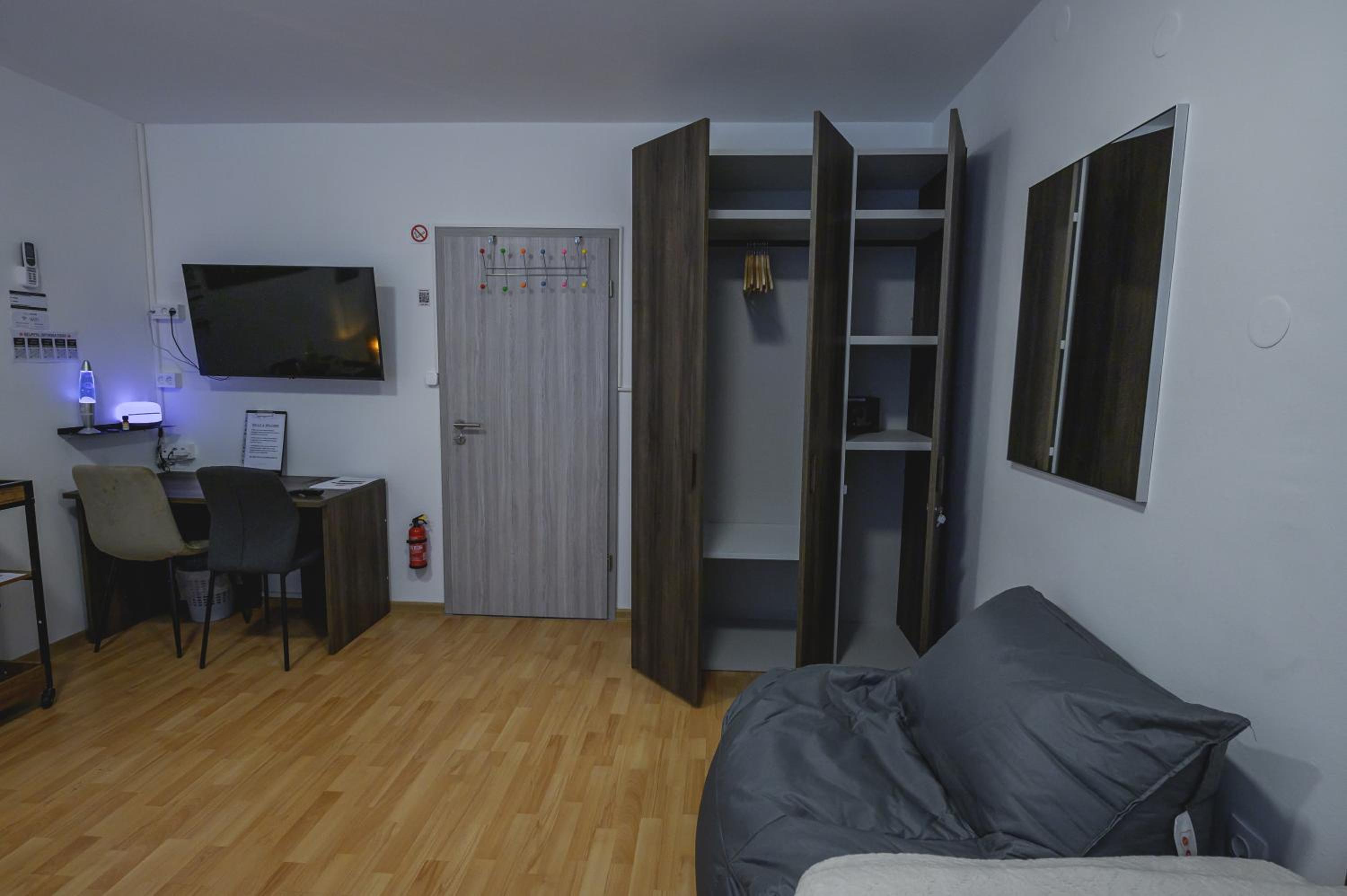 hotel room