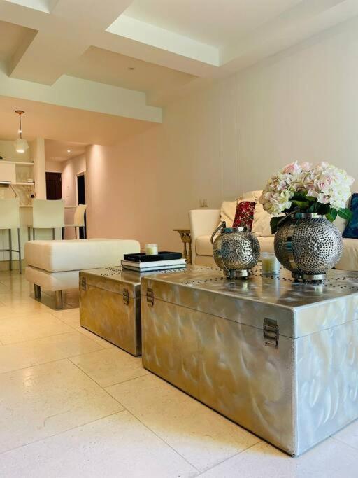 Modern Comfort - Spacious 2BR in Walled City