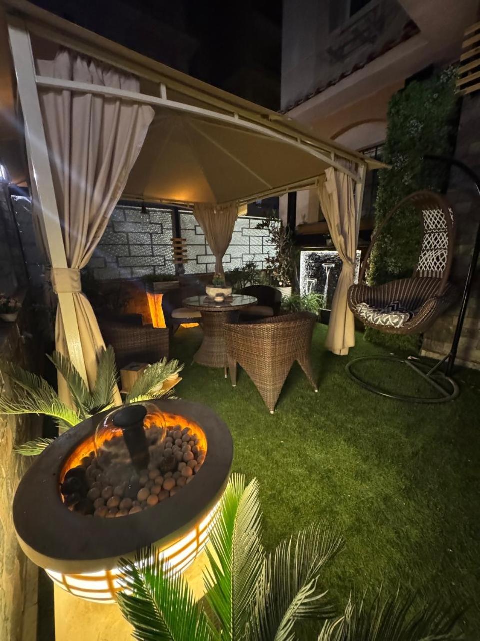 Luxury furnished apartment for daily rent
