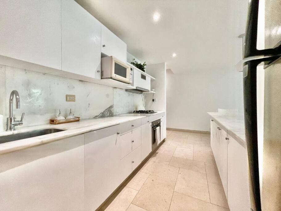 Modern Comfort - Spacious 2BR in Walled City