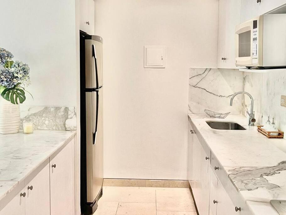Modern Comfort - Spacious 2BR in Walled City