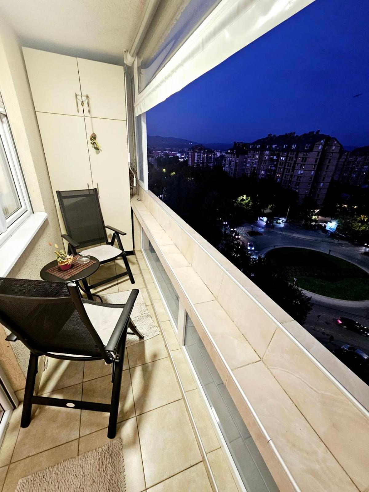 Deluxe Jade Apartmens view 3