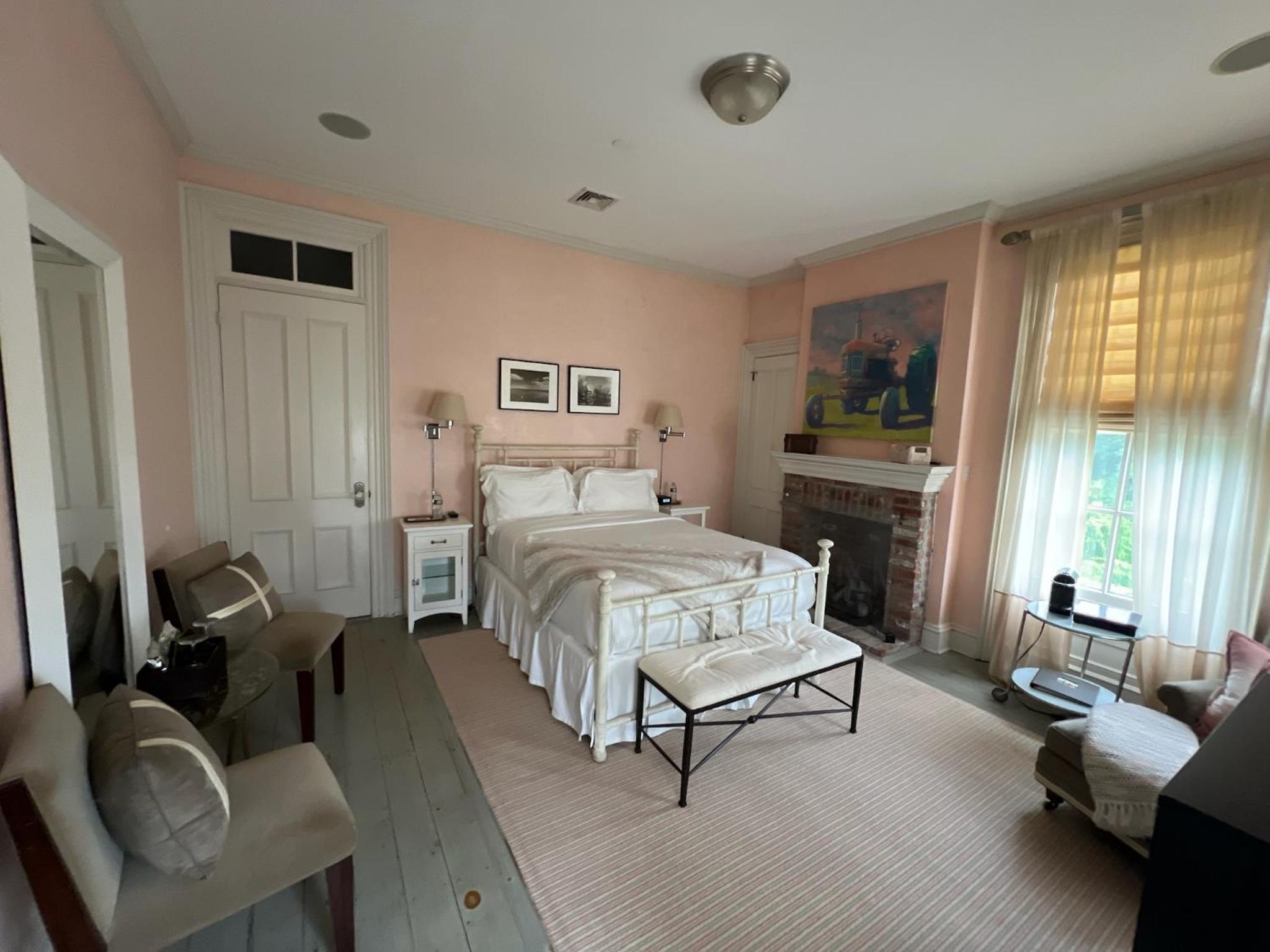 Jedediah Hawkins Inn