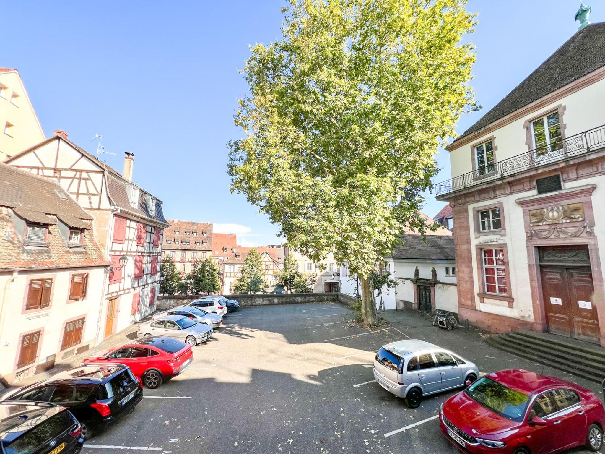 Central & quiet, Full apt for 8 Trésor caché