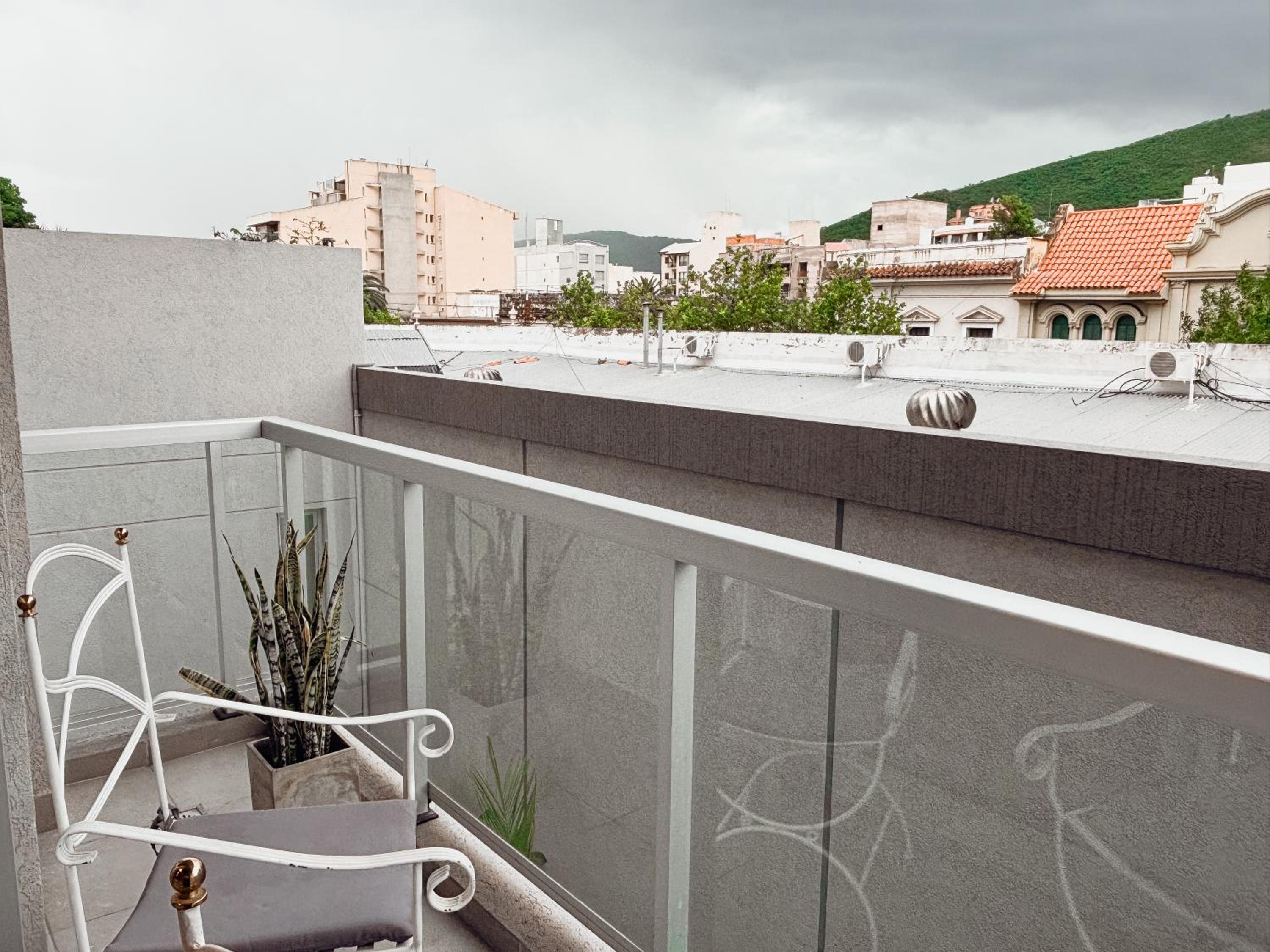 November Suites en el corazón de Salta by BEDBOOK