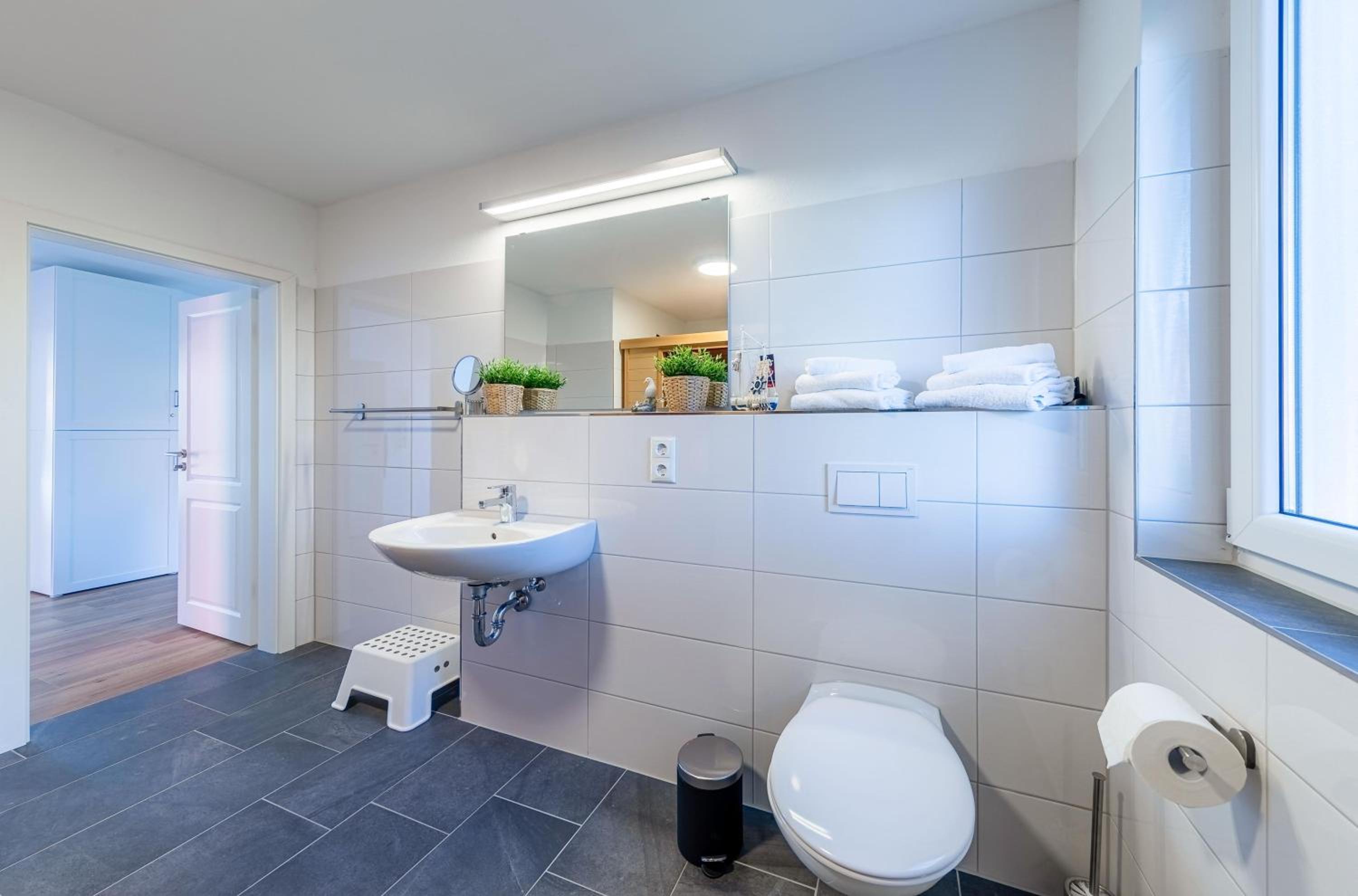 Merlin Nest - Komfortable Wohnung mit Terrasse, Garten & Infrarotkabine