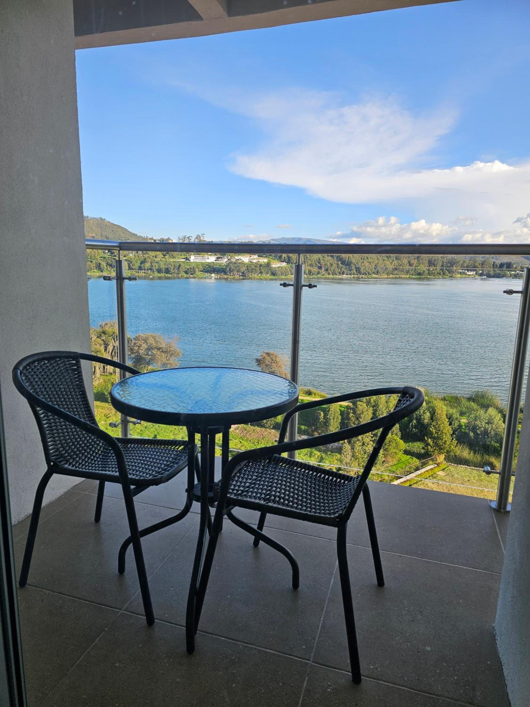 Increíble apartamento con vista panorámica al lago Sochagota