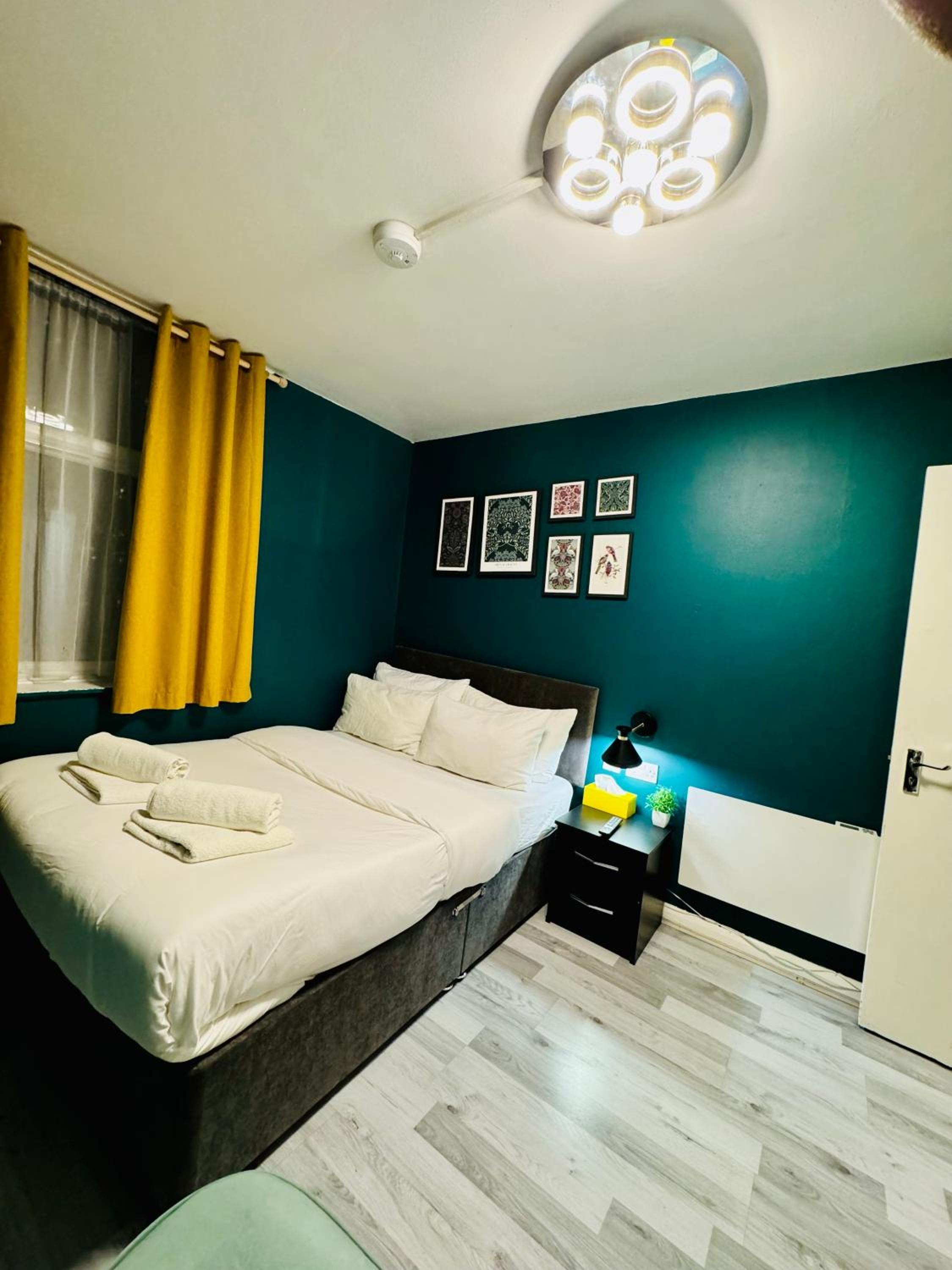 Unique Studio Flat in City 1110