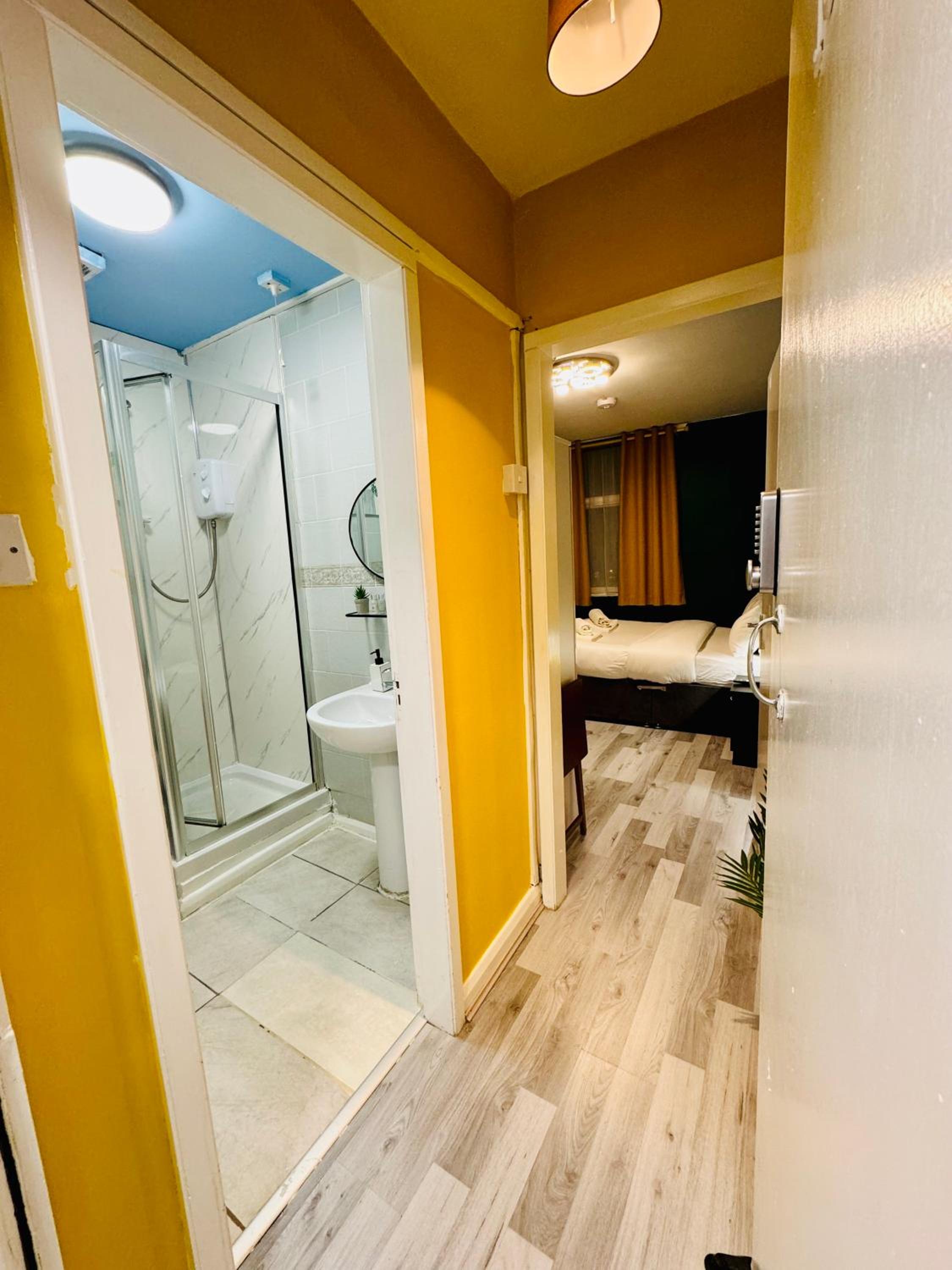 Unique Studio Flat in City 1110
