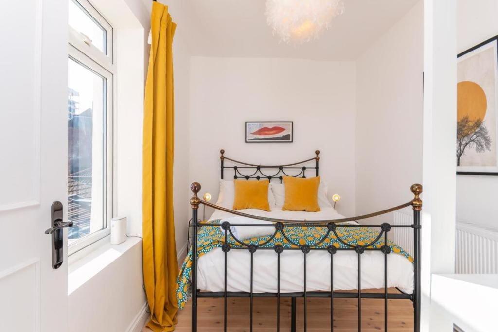 Bright Central Loft Apartment