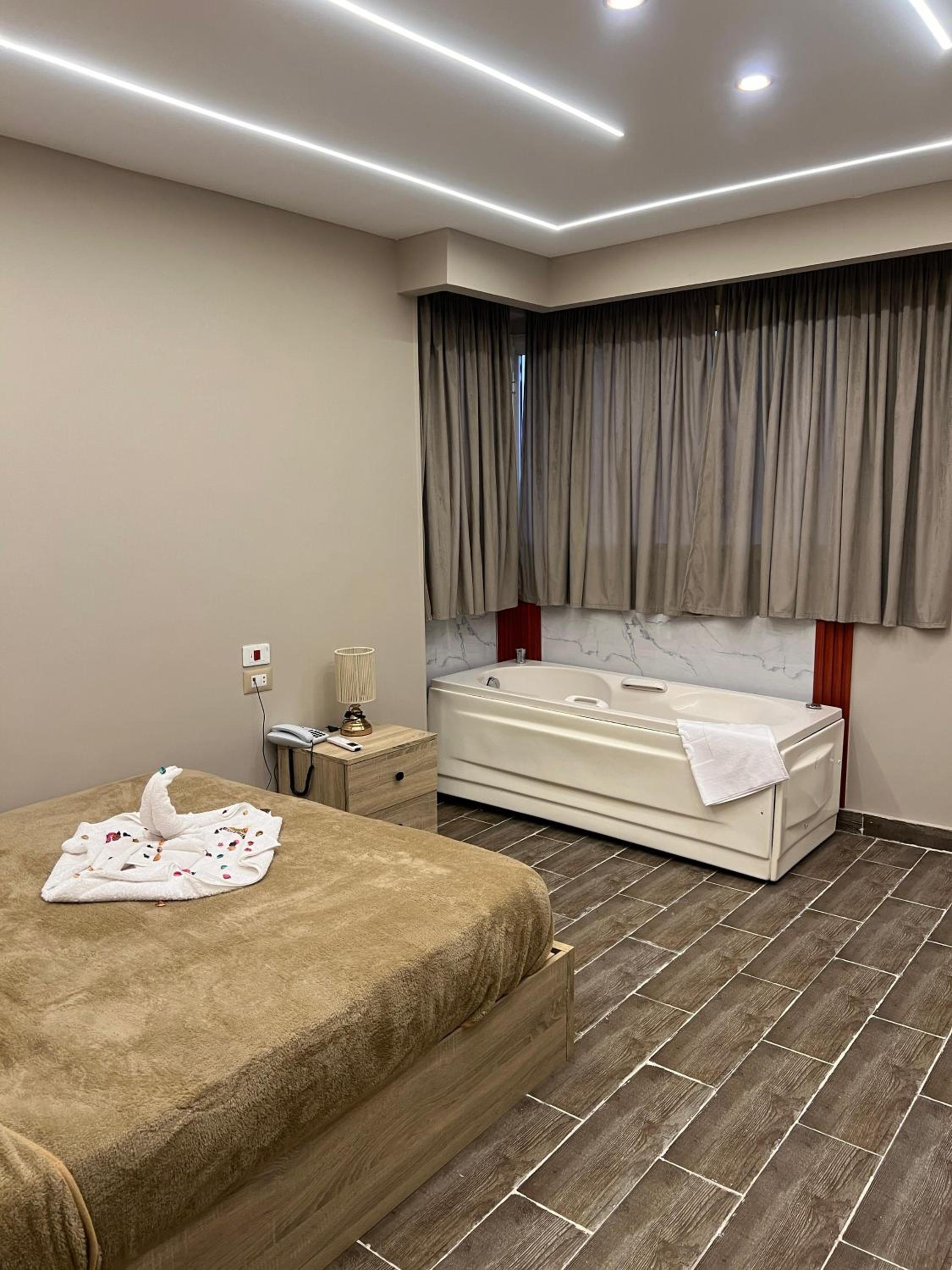 PYRAMIDS guest house