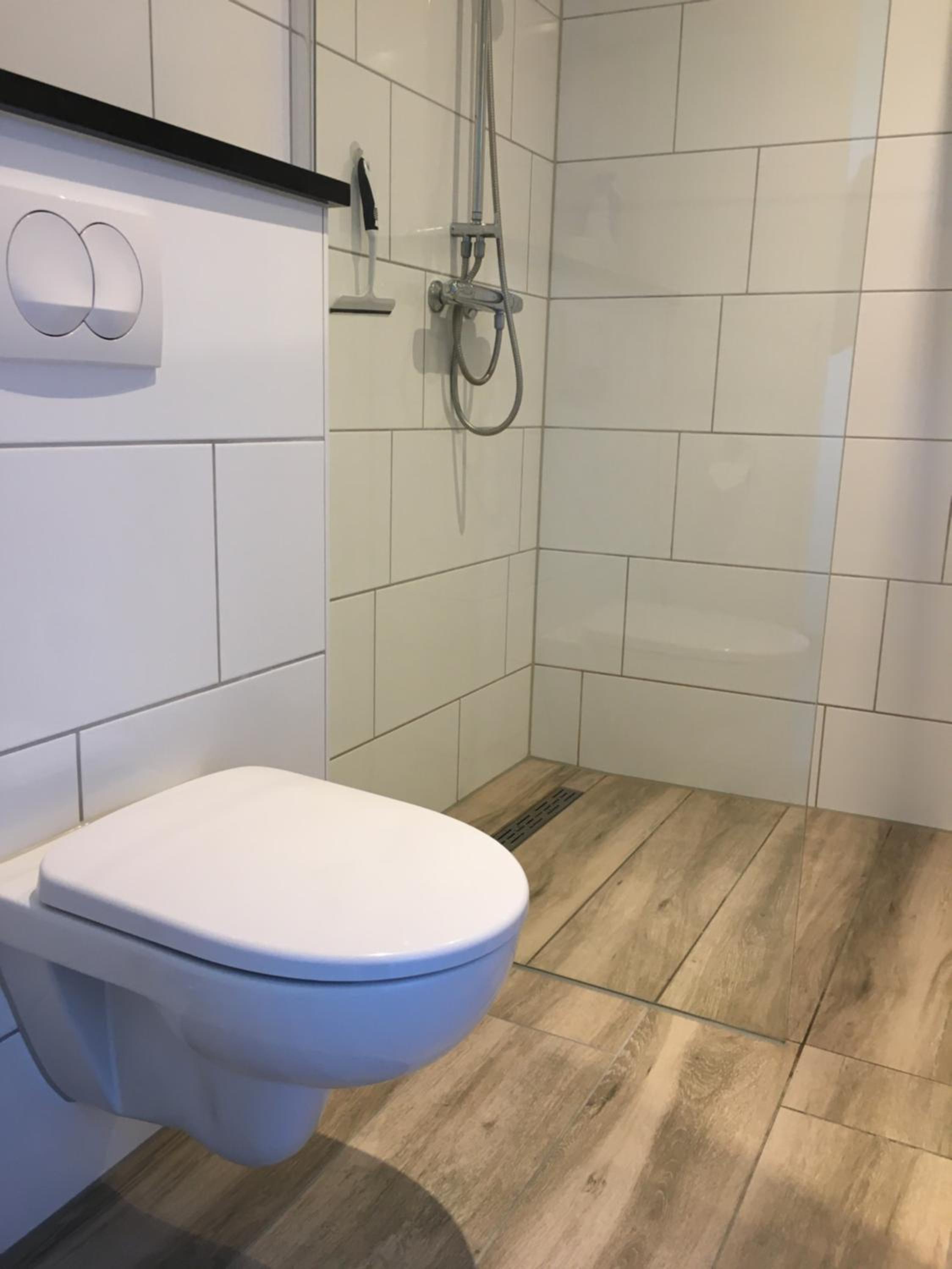 Bungalow op bedrijf met melkkoeien view 4
