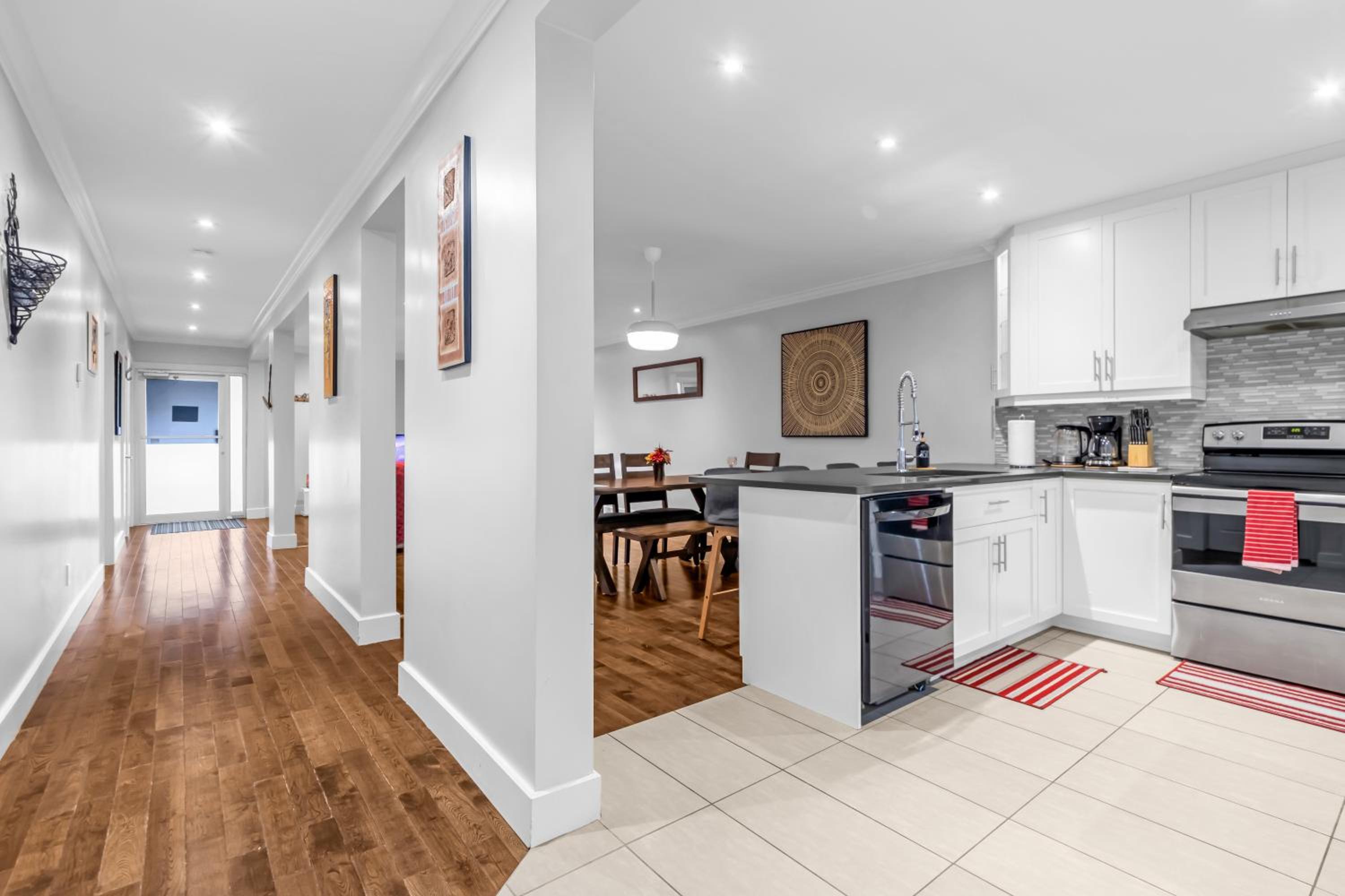 Amazing 3-Bedrooms in Rosemont - Montreal