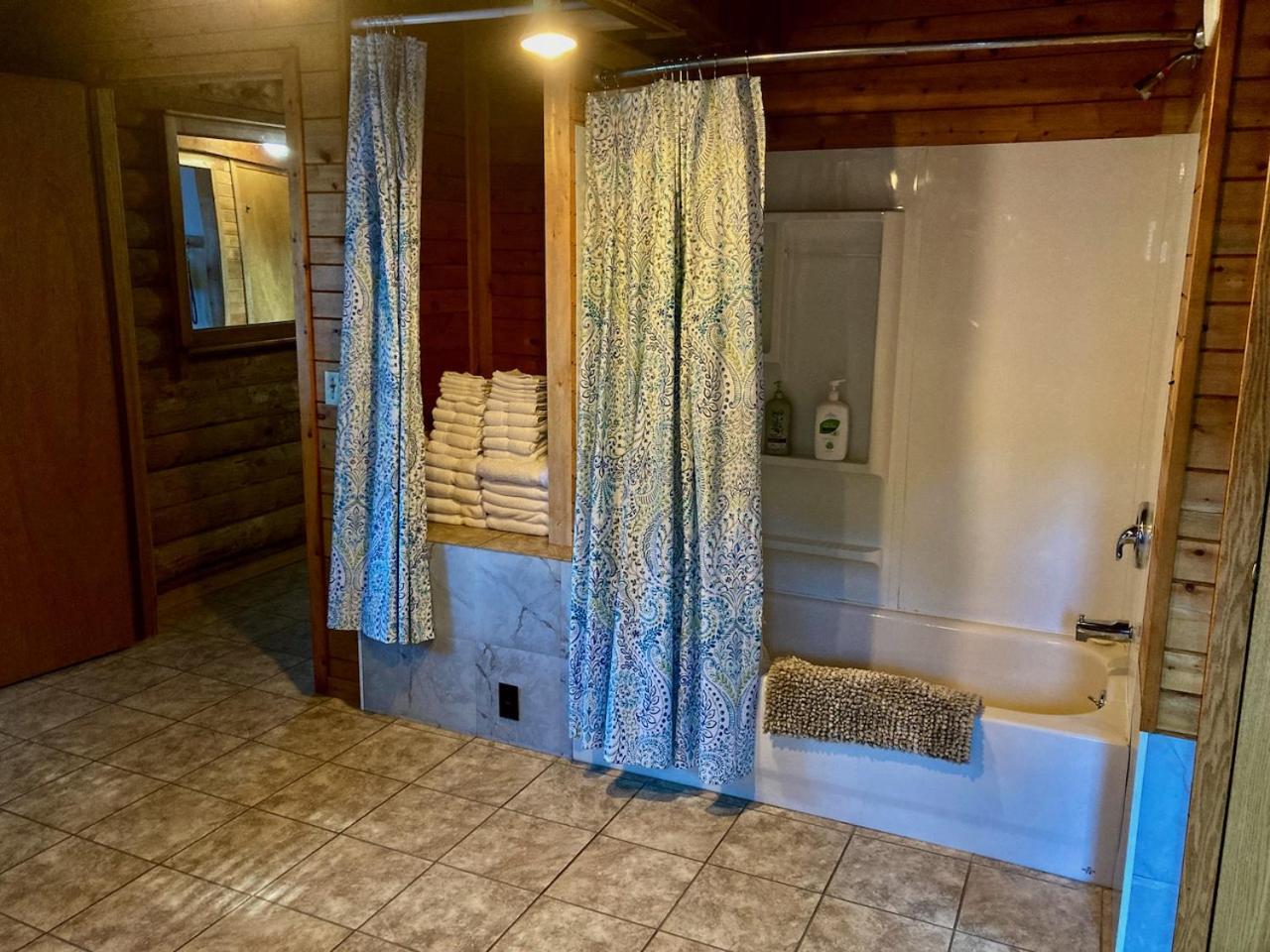 Garden Grove Retreat & Lodging near Pictured Rocks, Fayette, Trails view 4