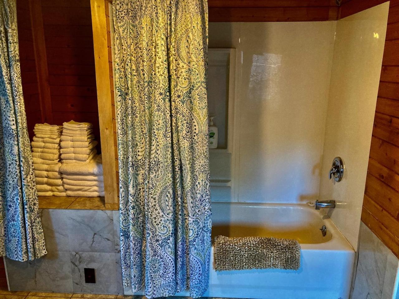 Garden Grove Retreat & Lodging near Pictured Rocks, Fayette, Trails view 5