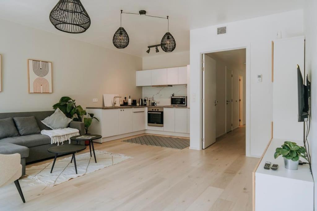 2 bedroom apartment and private parking in Liège center