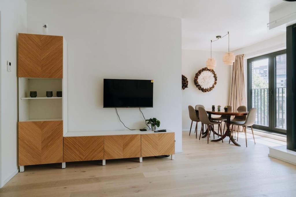 2 bedroom apartment and private parking in Liège center