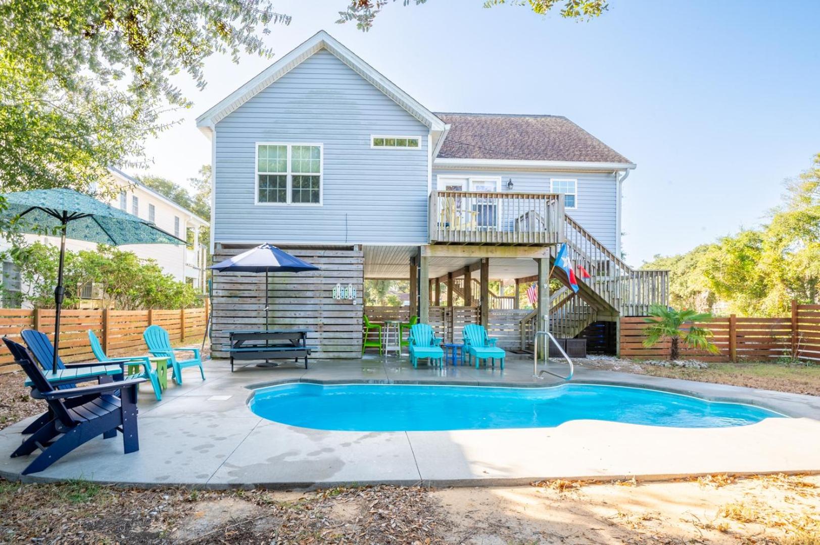 Private House with Pool on Oak Island view 4
