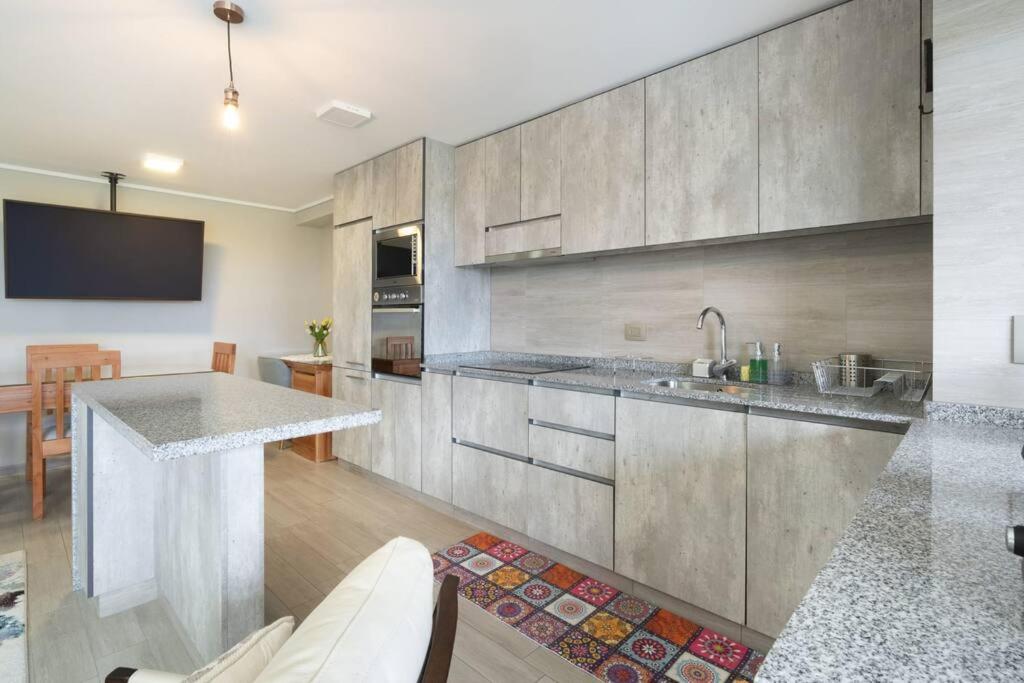 Lakeside Apartment con hermosa vista