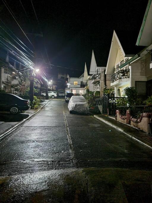 Cozy Small Resthouse own parking Wi-Fi