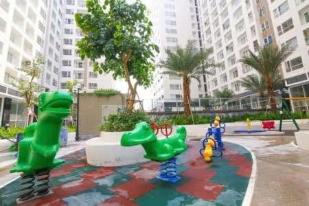 LeeVy Homestay Sky Center