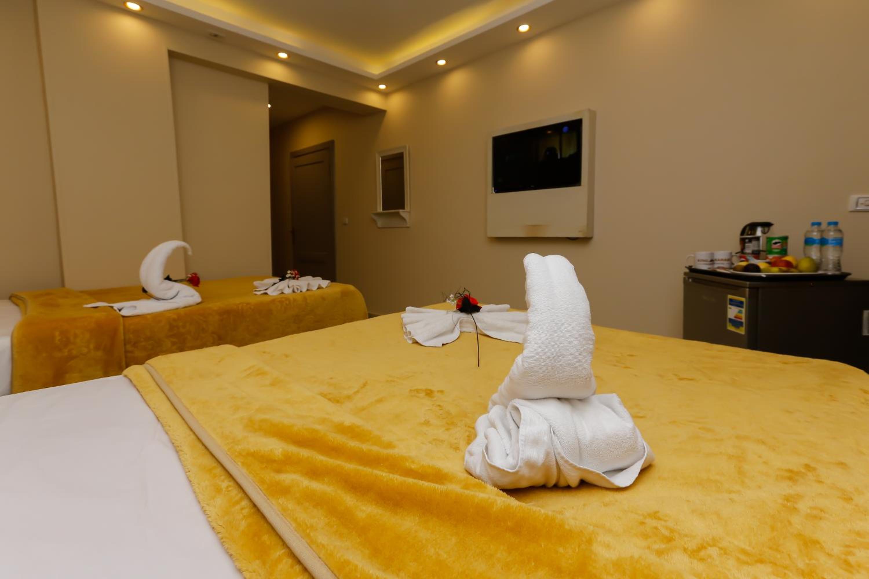 PYRAMIDS guest house