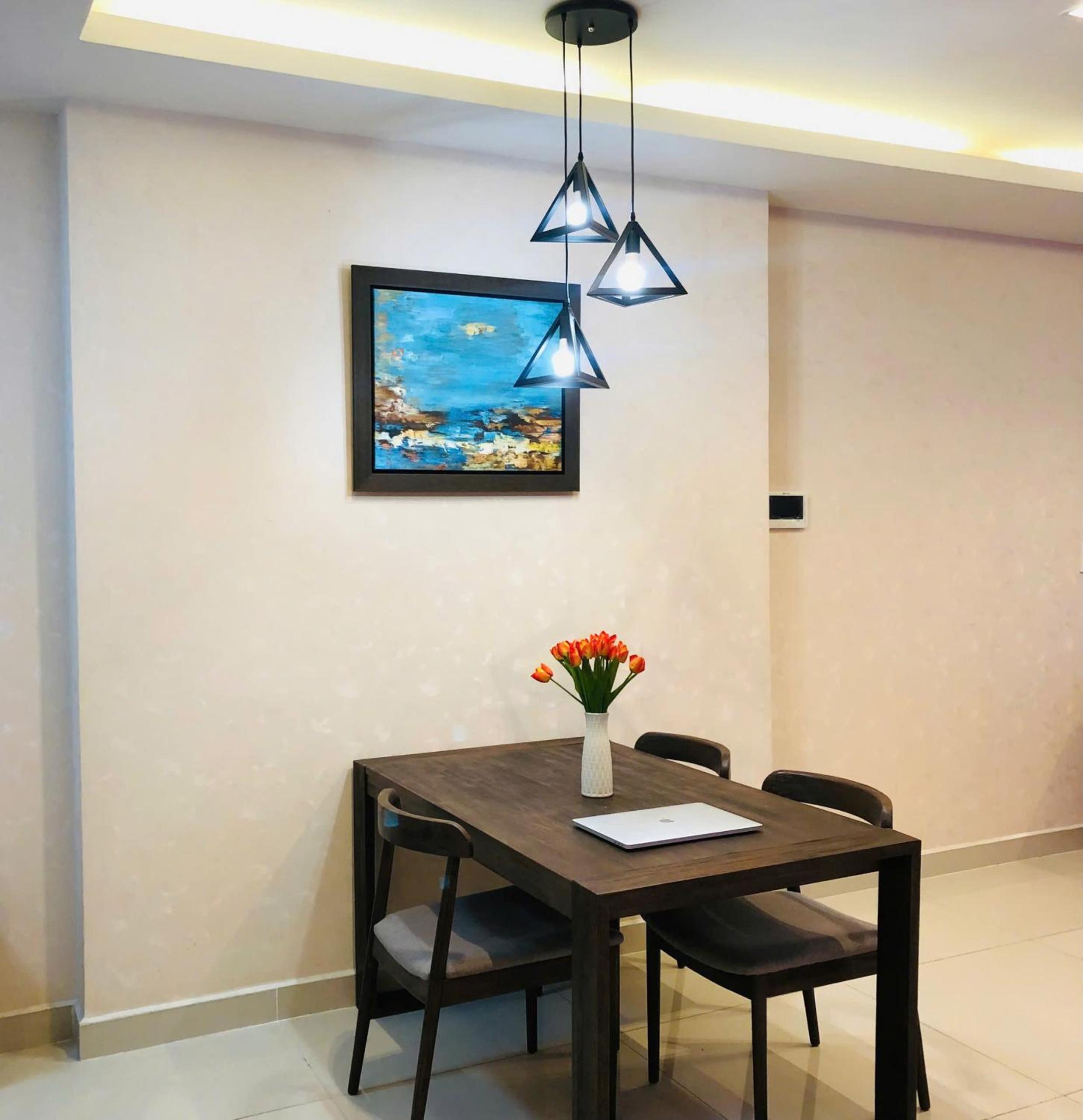 LeeVy Homestay Sky Center