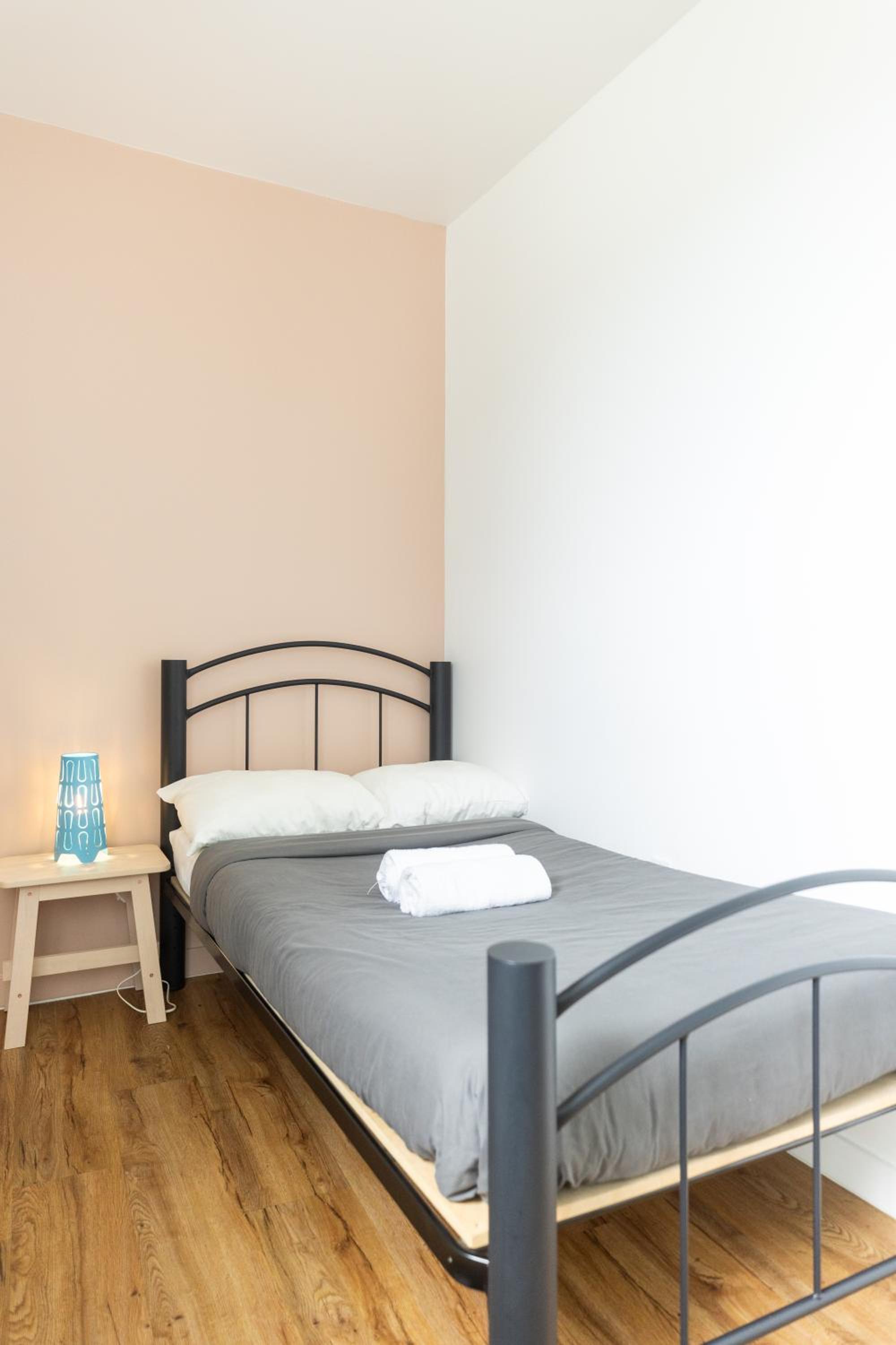 Auberge Saintlo Montréal Hostel