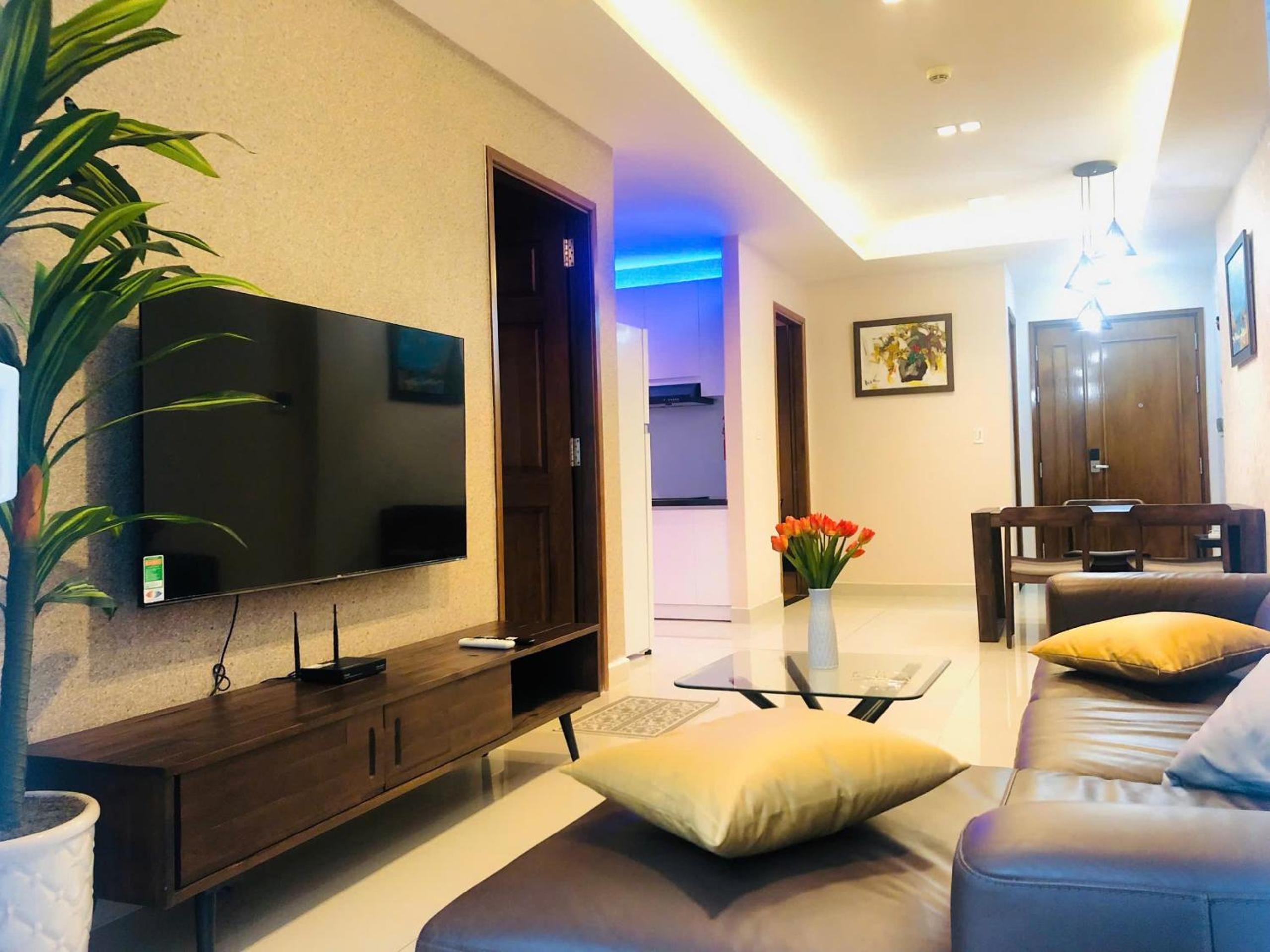 LeeVy Homestay Sky Center