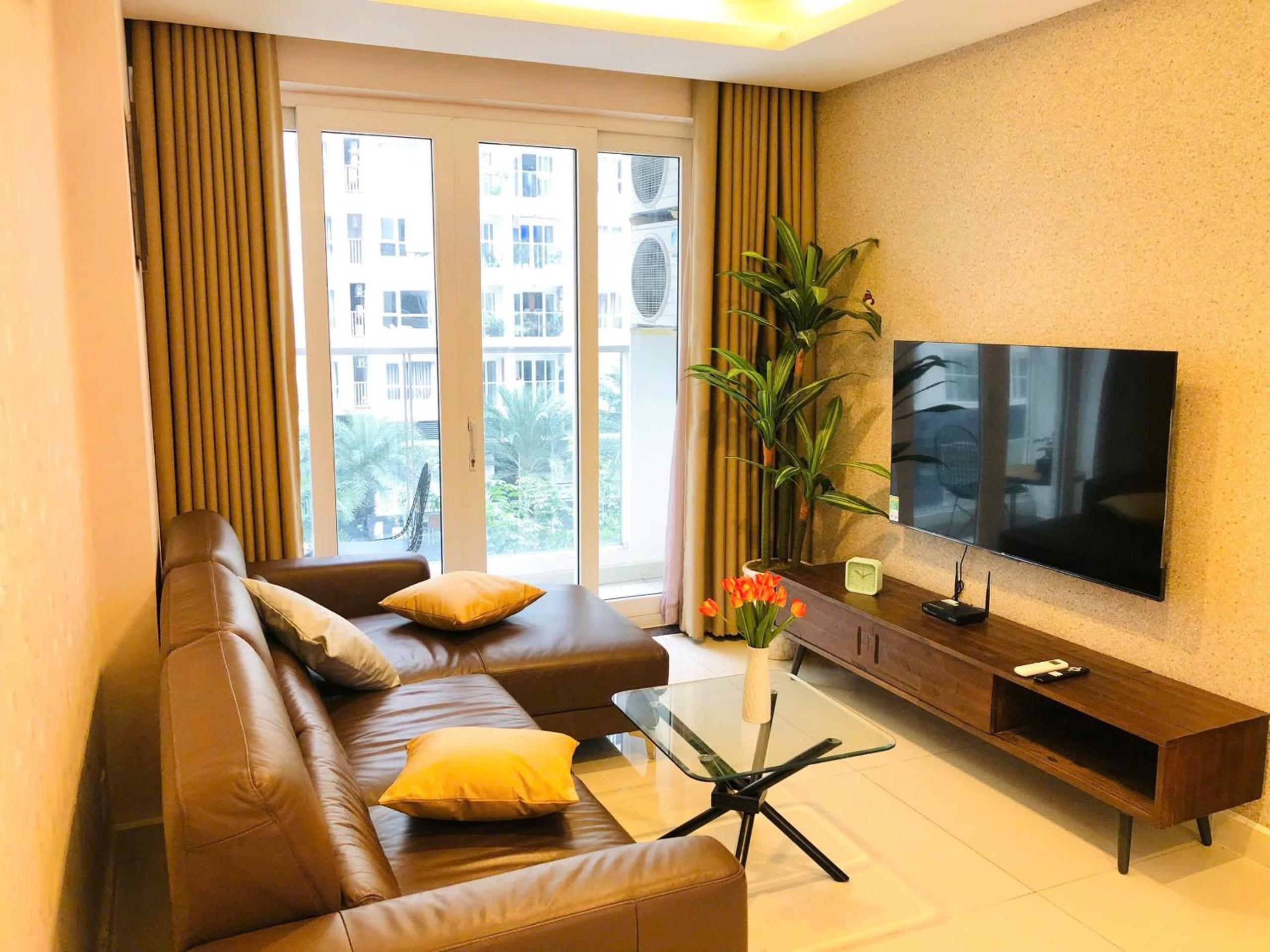 LeeVy Homestay Sky Center