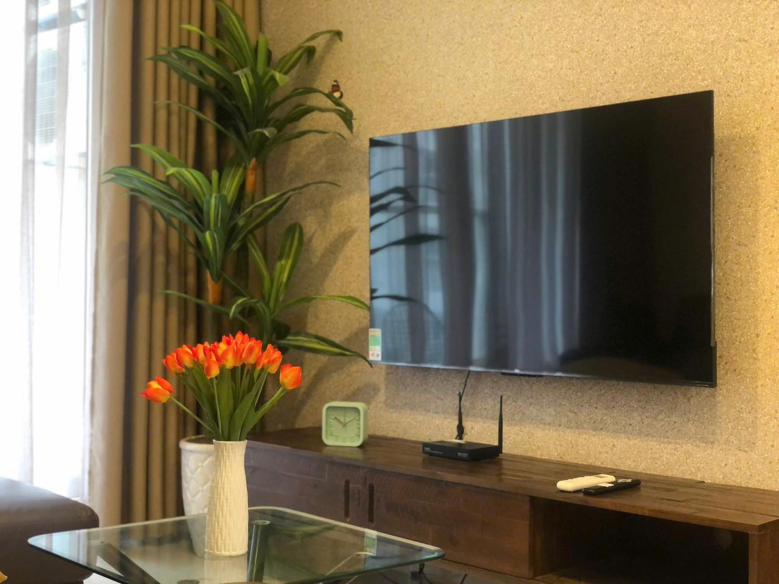 LeeVy Homestay Sky Center