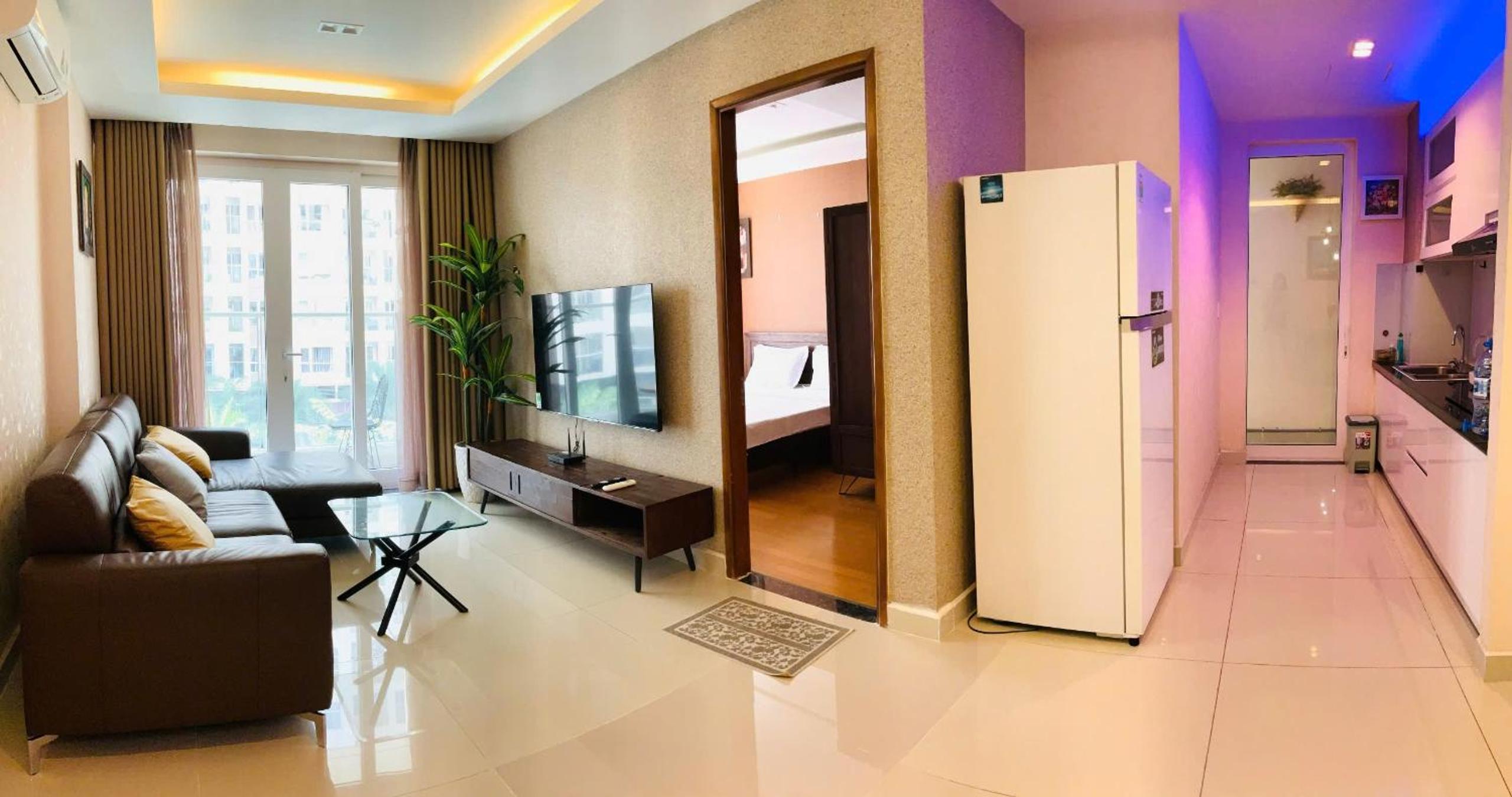 LeeVy Homestay Sky Center