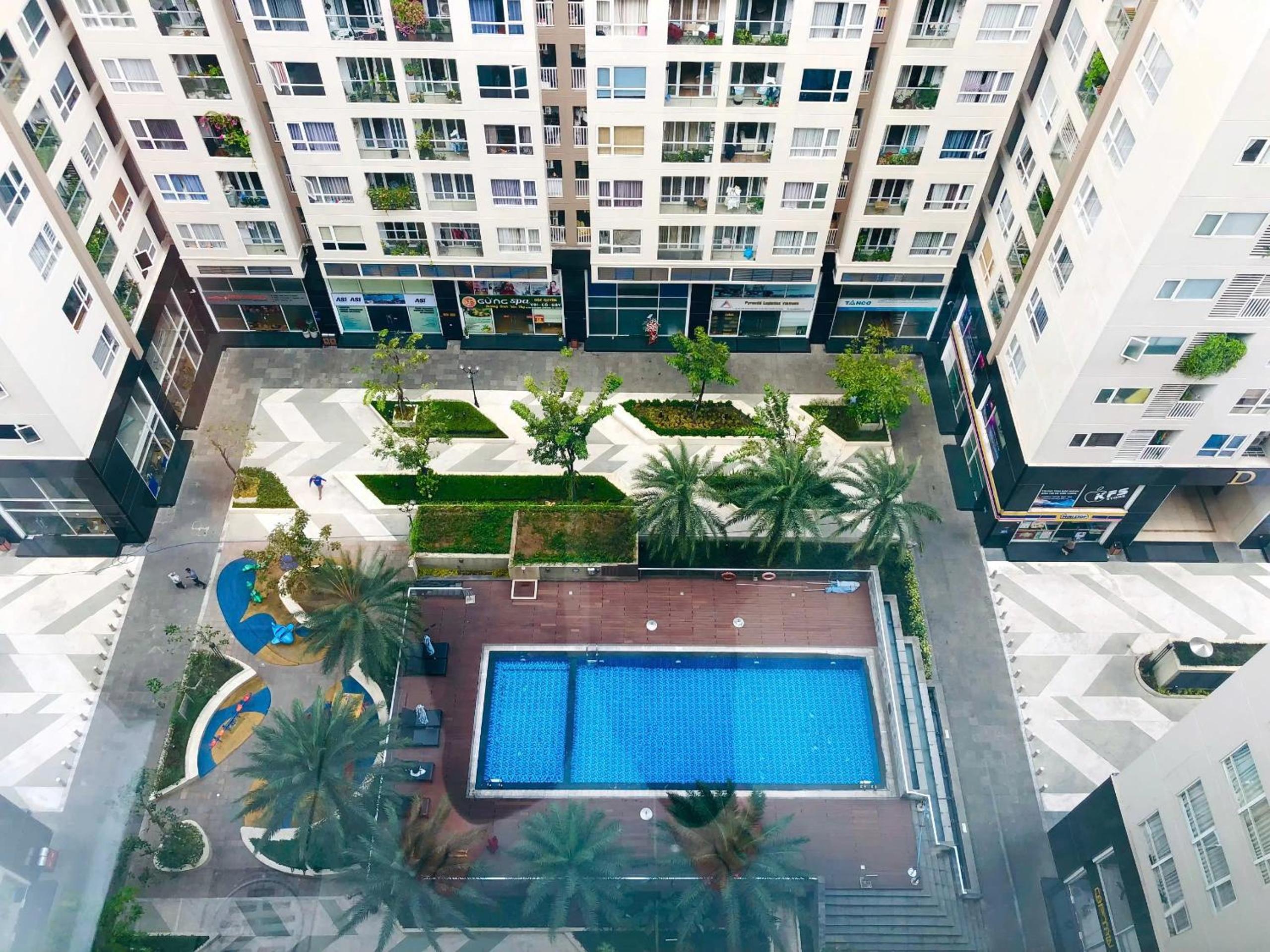 LeeVy Homestay Sky Center